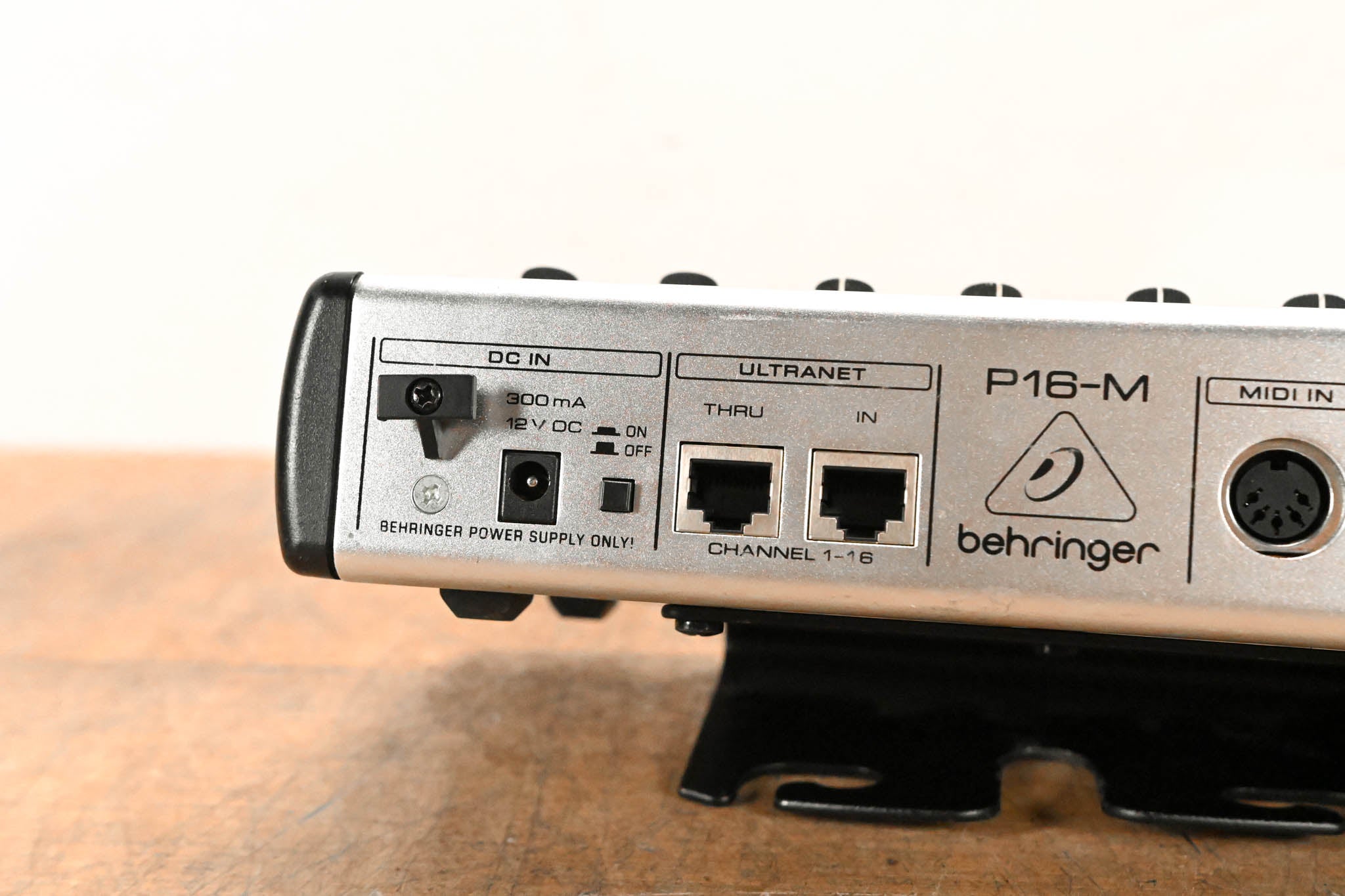 Behringer Powerplay P16-M 16-Channel Digital Personal Mixer