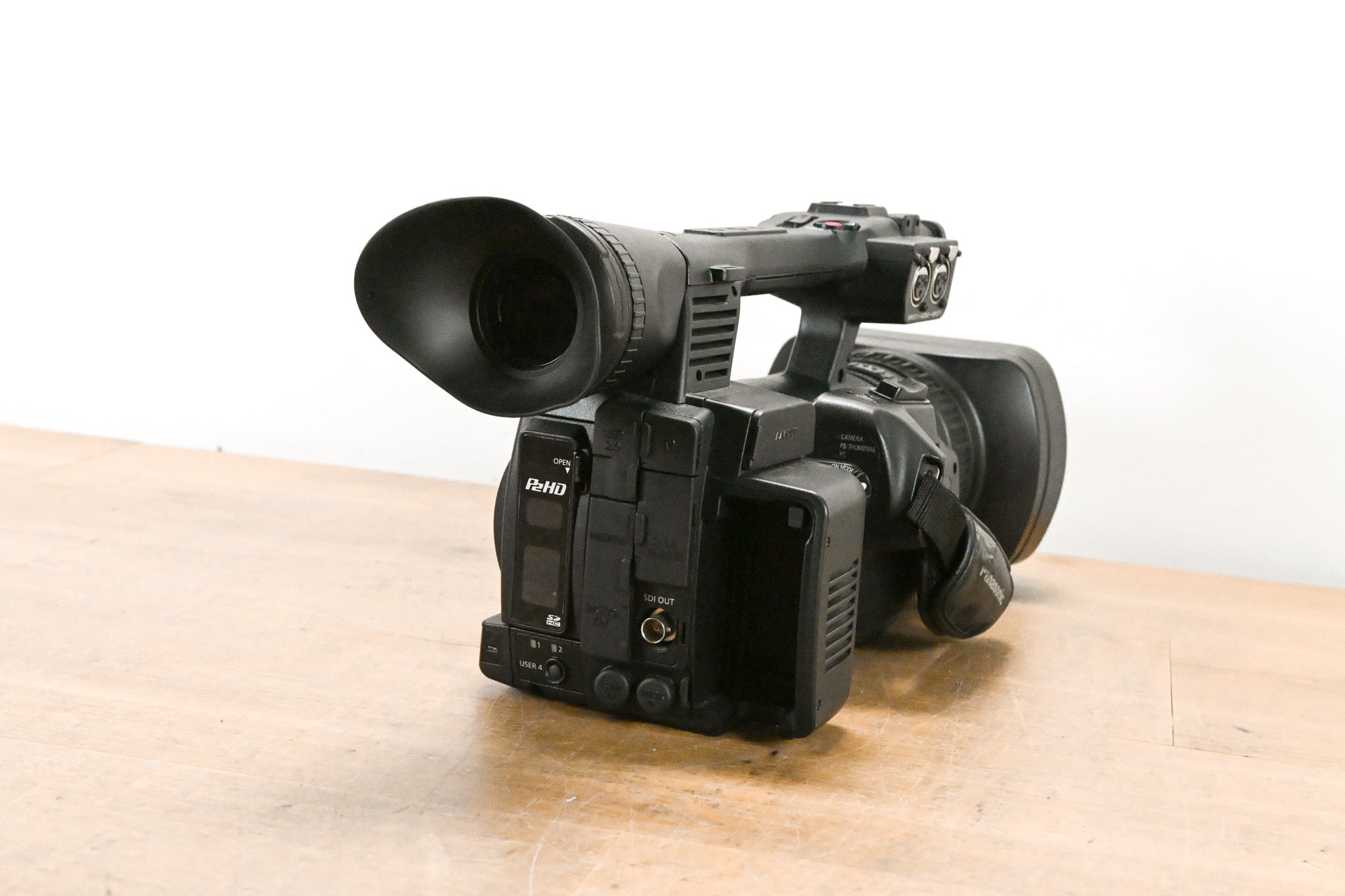 Panasonic AG-HPX250P P2 HD Handheld Camcorder