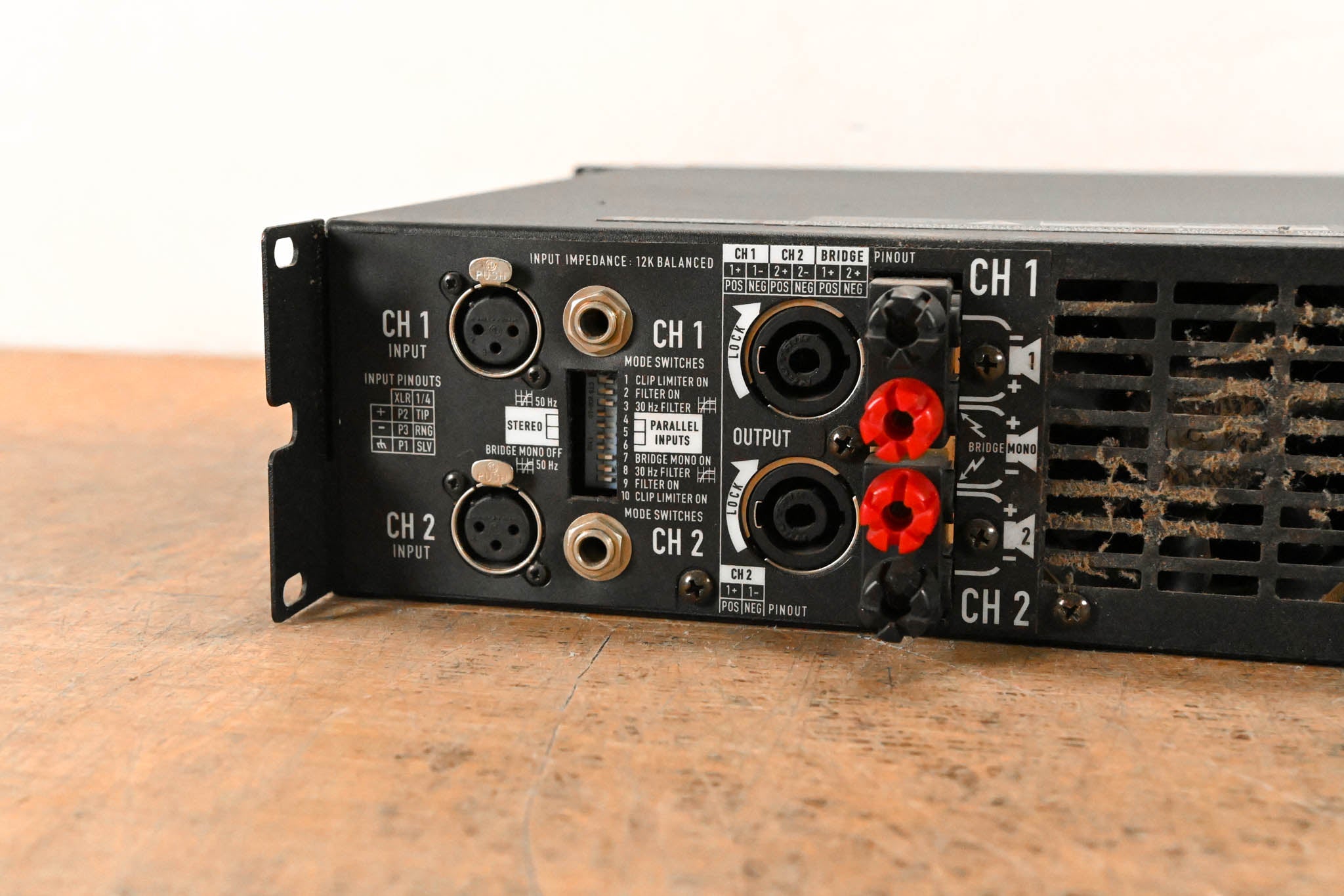QSC PLX3002 2-Channel Power Amplifier