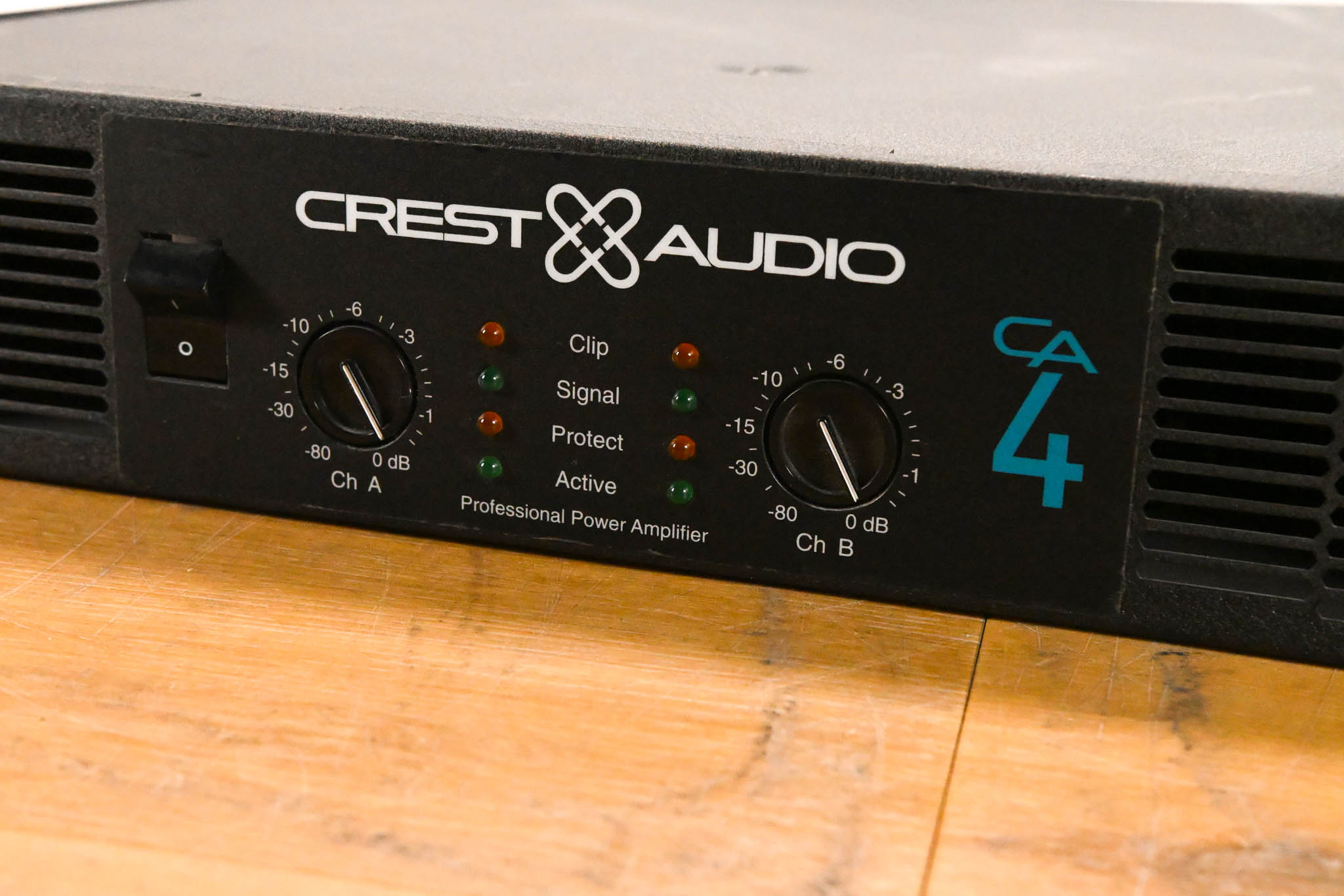 Crest Audio CA4 2-Channel Power Amplifier