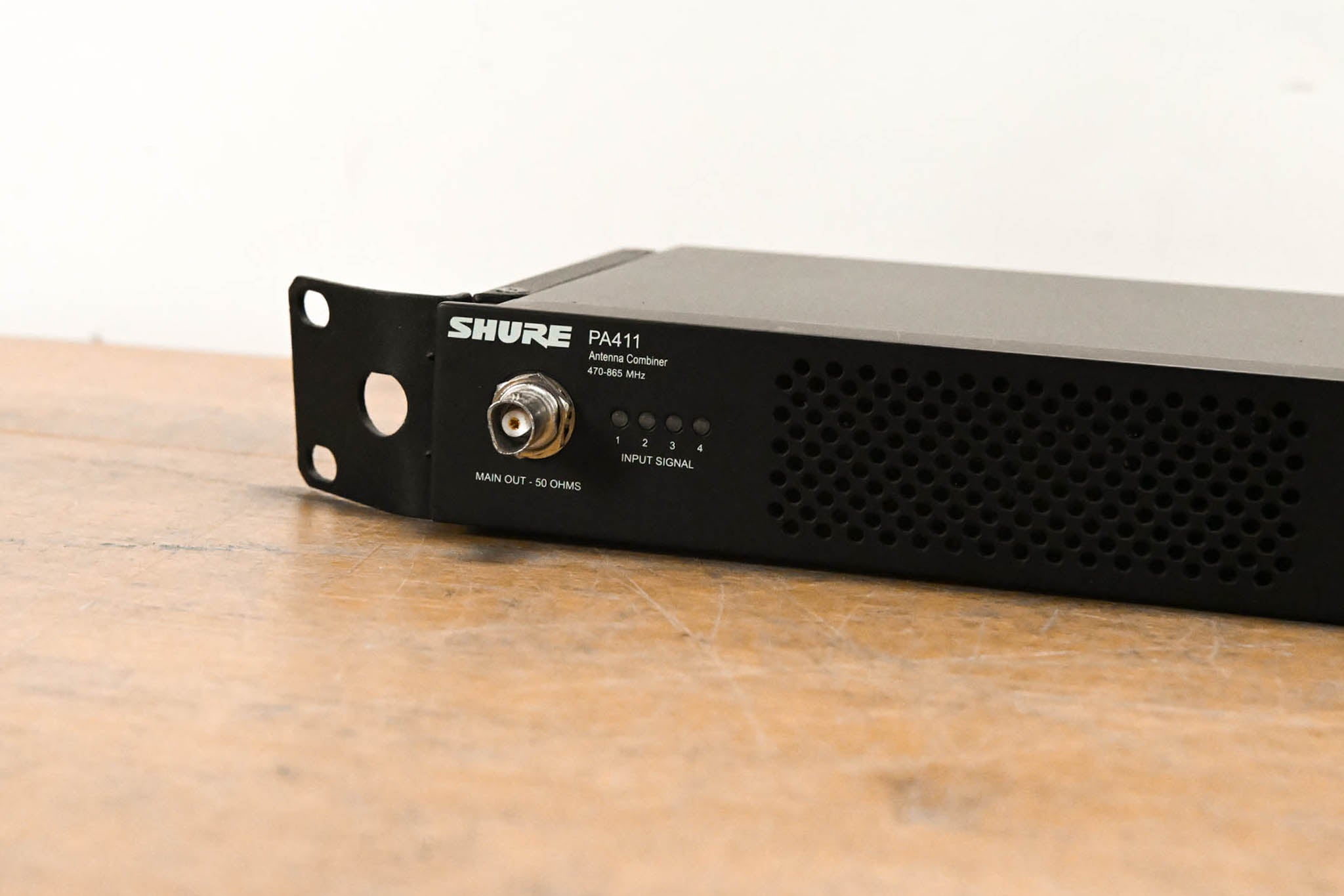 Shure PA411 Antenna Combiner for PSM 300 Series Wireless NO POWER SUPPLY