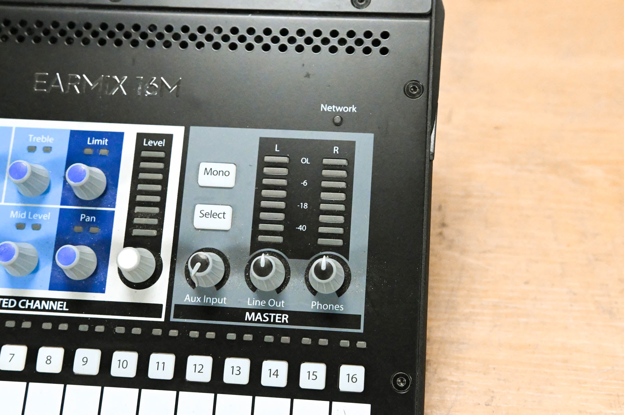 PreSonus EarMix 16M 16-Channel AVB Personal Monitor Mixer
