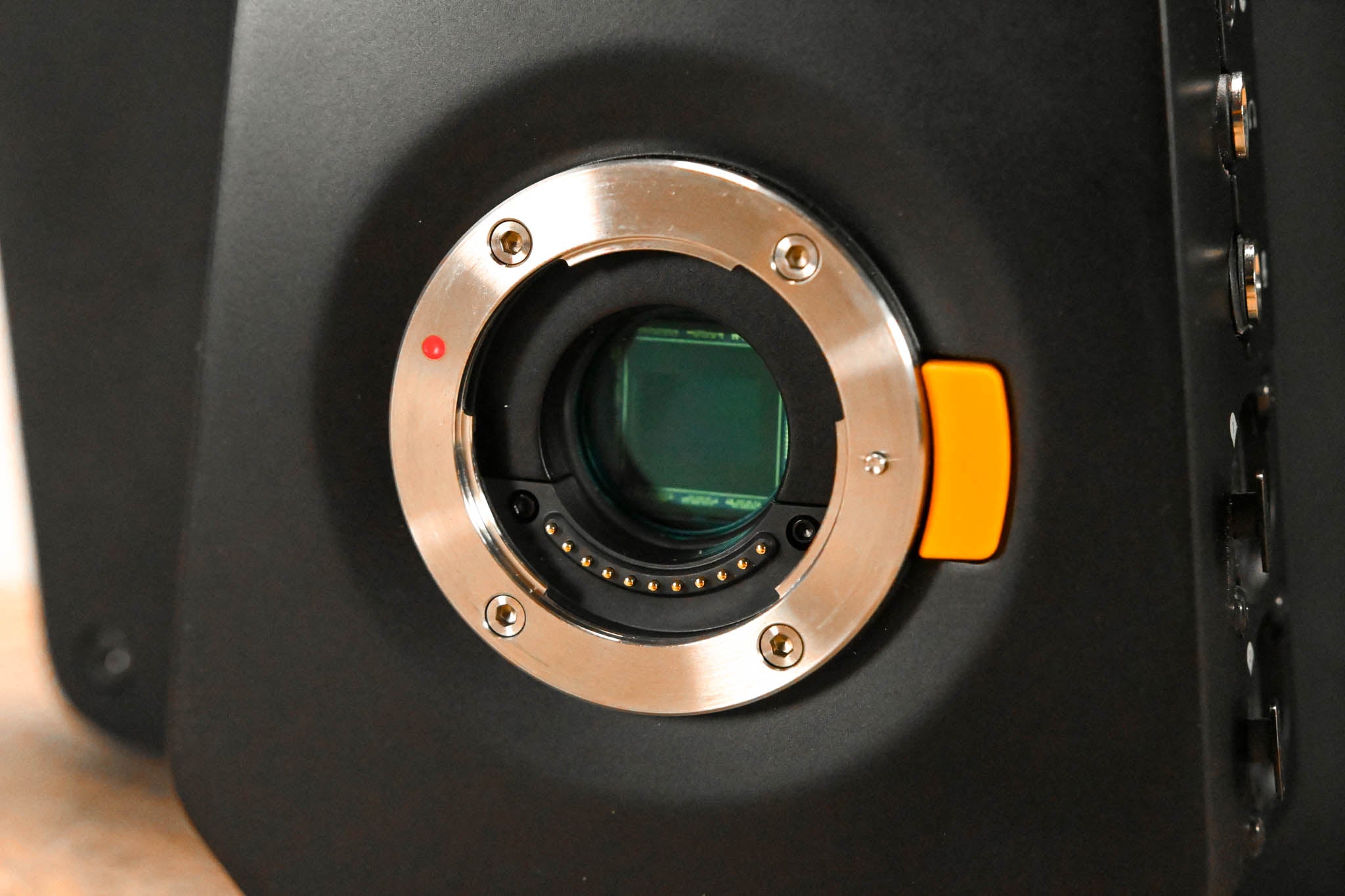 Blackmagic Design Studio Camera 4K 2