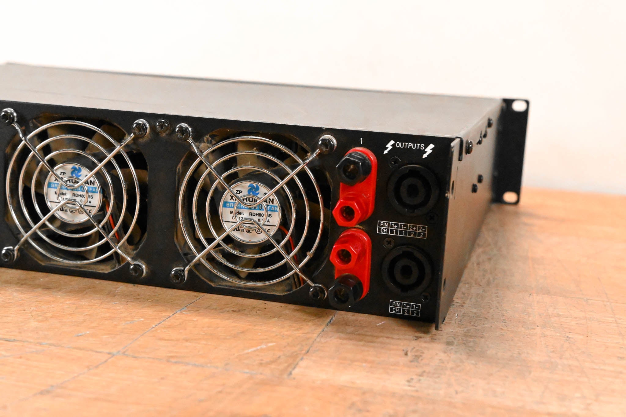Crown XLS 402 2-Channel Power Amplifier