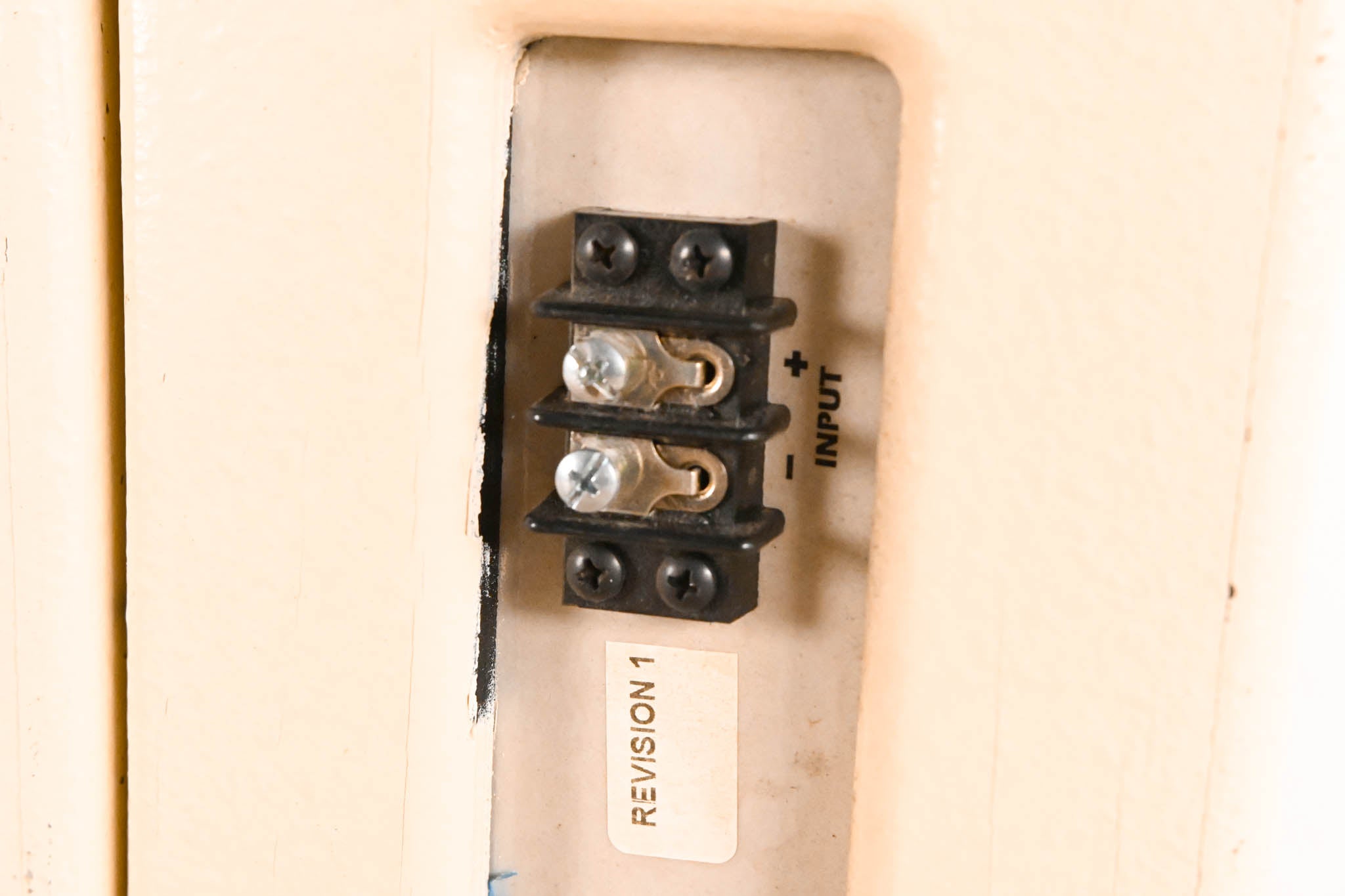 EAW UB52 Two-Way Full-Range Loudspeaker - White (PAIR)