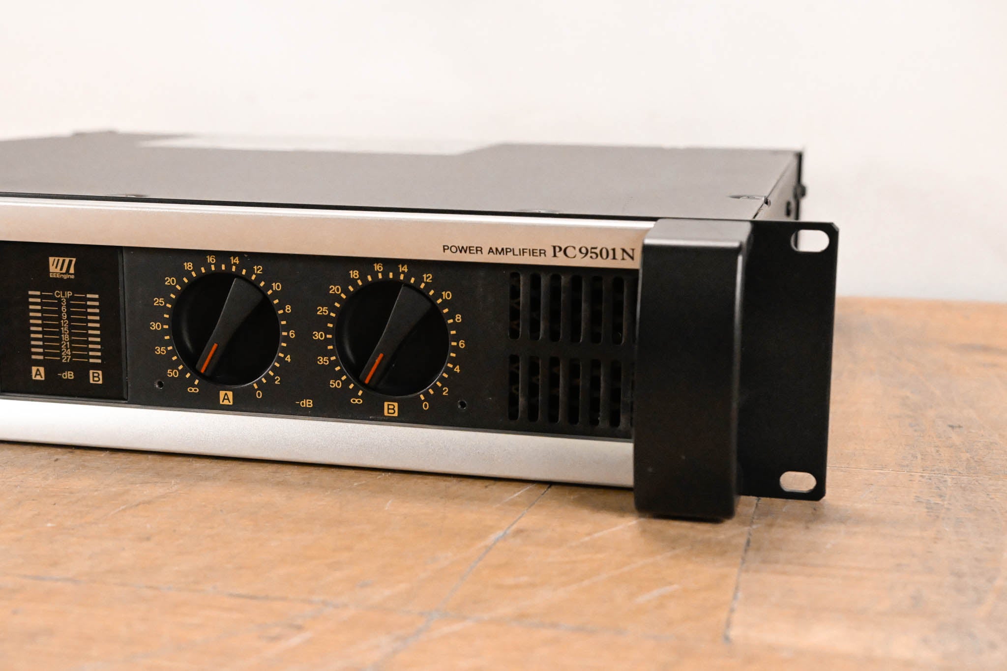Yamaha PC9501N Two-Channel Power Amplifier