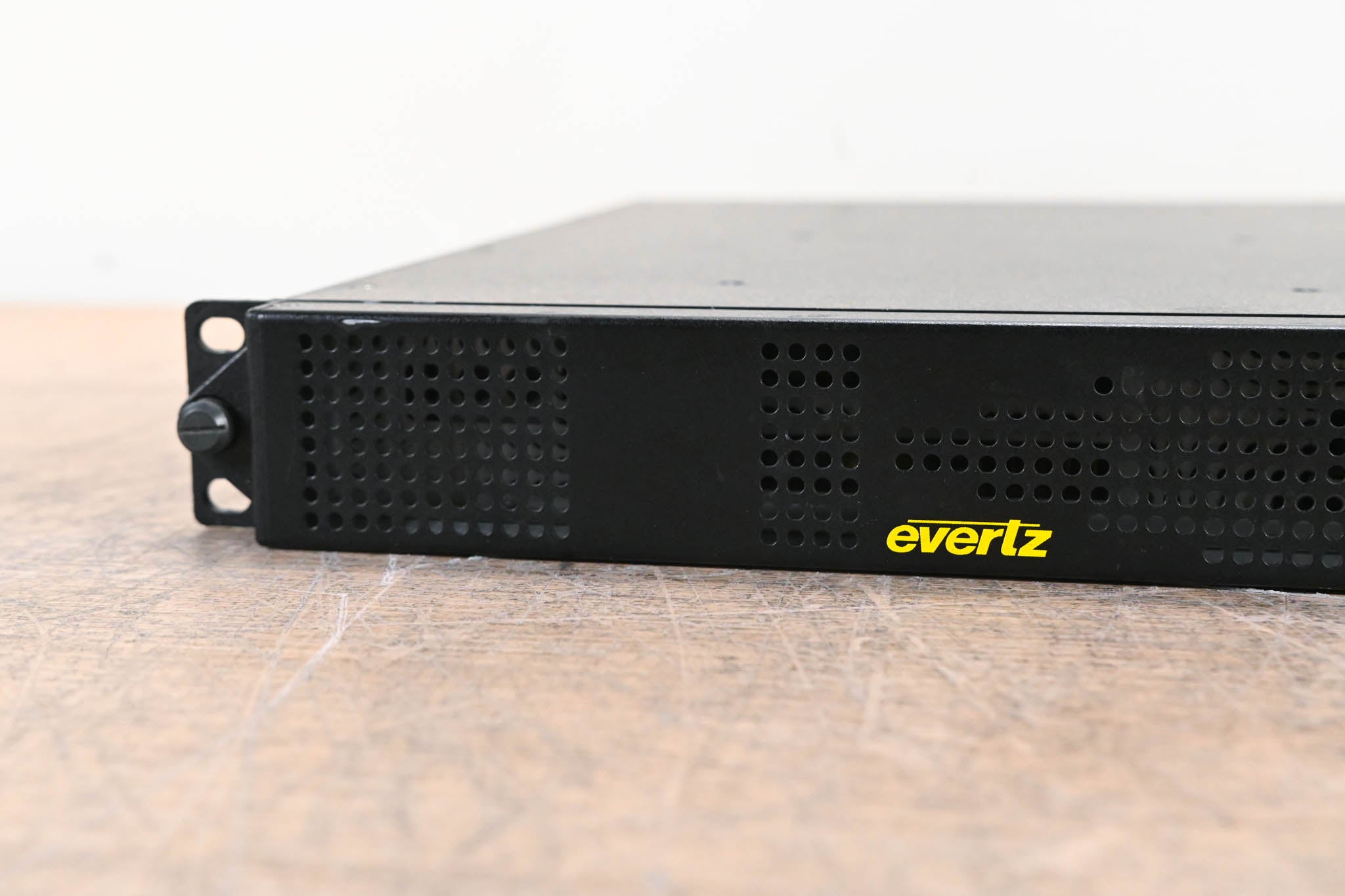 Evertz 7801FR 1RU Rack-Mountable Multiframe with Cards