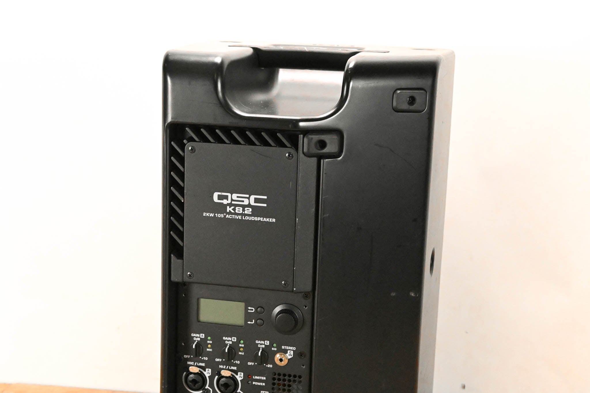 QSC K8.2 8" Two-Way 2000 Watt Powered Portable Loudspeaker