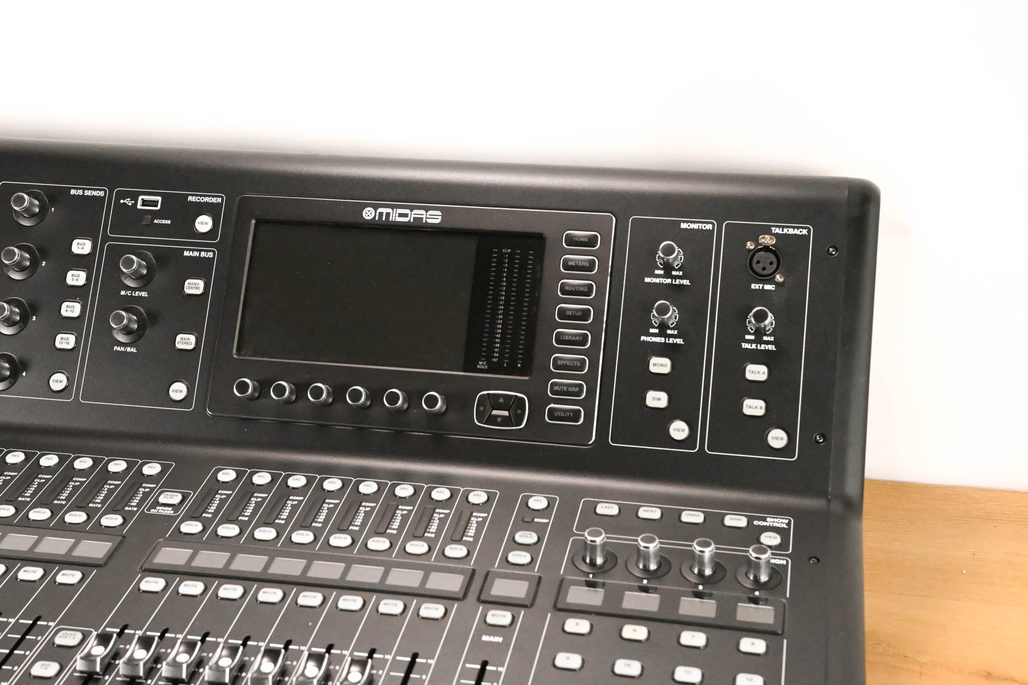 Midas M32 Live 40-Channel Digital Audio Console