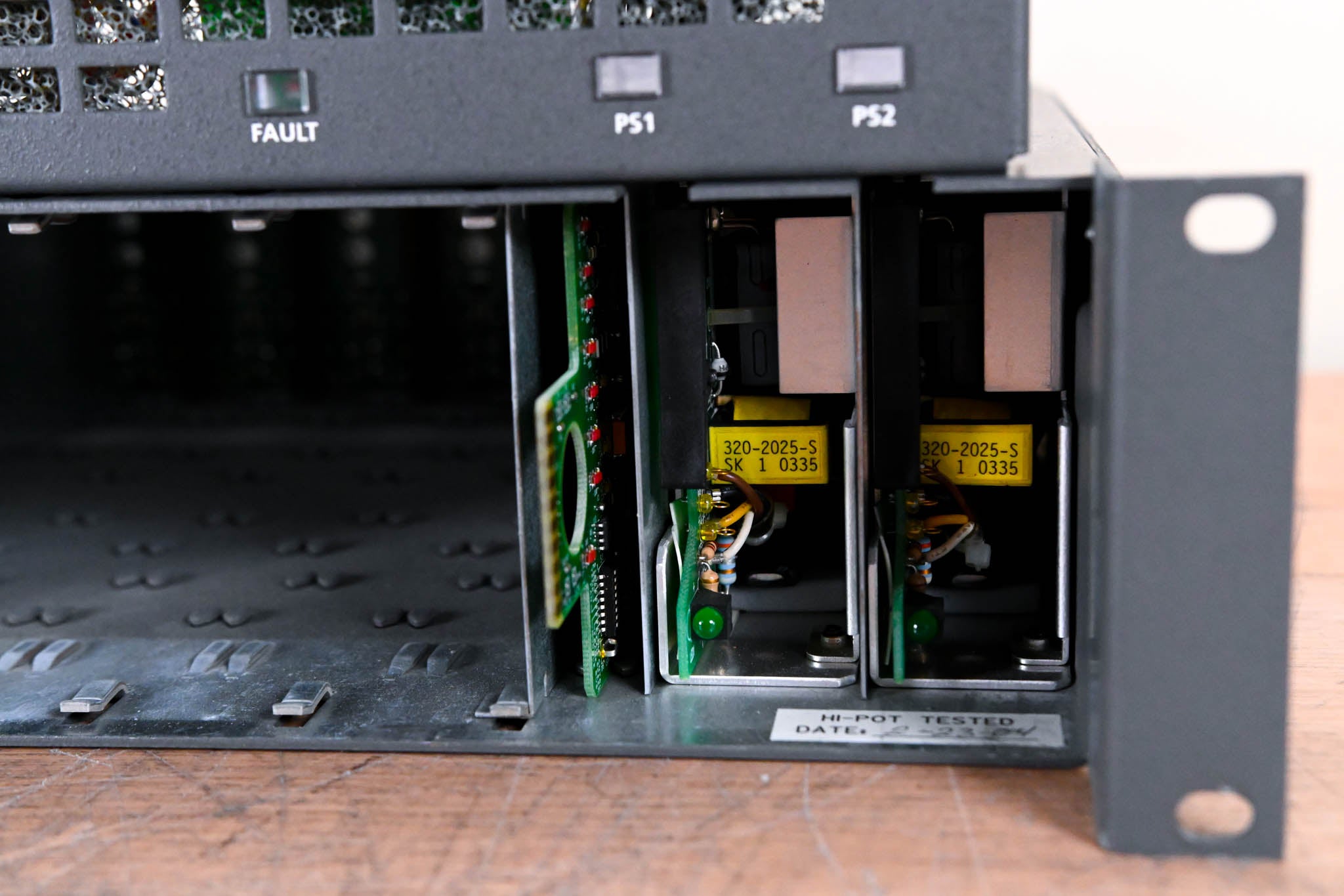 Grass Valley 8900 Series 2RU Video Frame Chassis with Cards