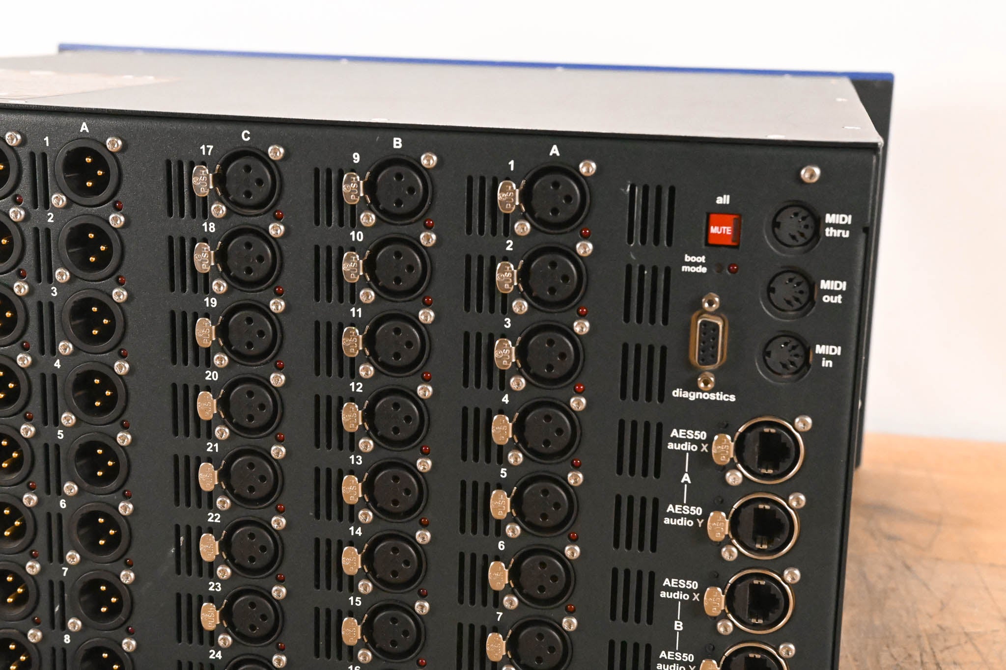 Midas DL231 24x24 Active Microphone Splitter