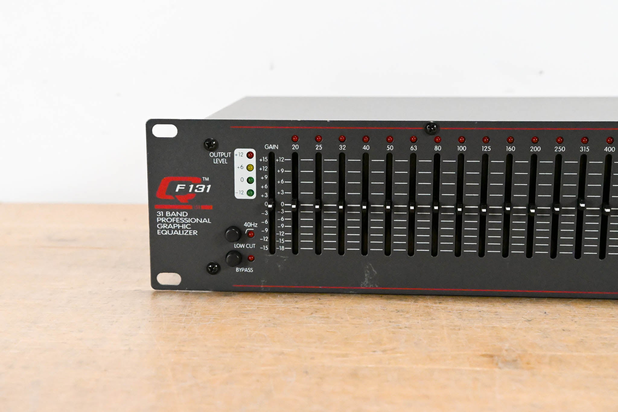 Peavey QF 131 31-Band Graphic Equalizer