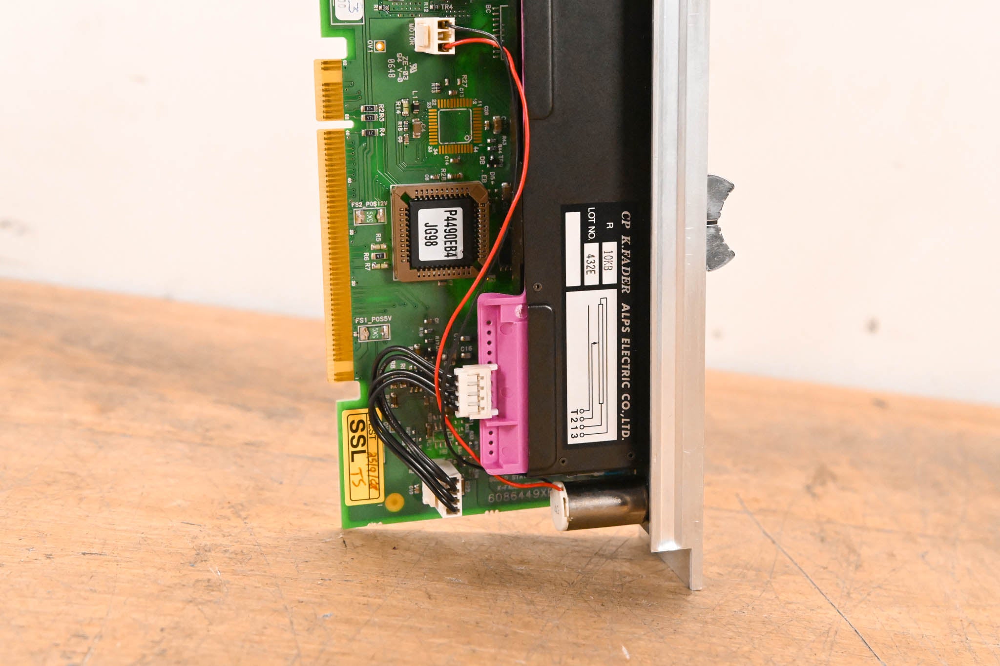 Solid State Logic C300 HD Motorized Fader Module – ALPS K-Fader Assembly