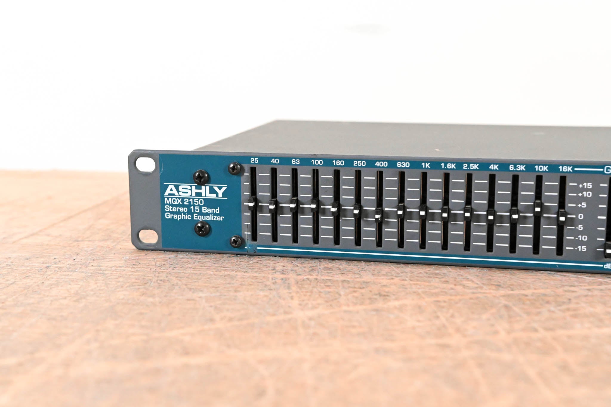 Ashly MQX-2150 Stereo 15-Band Graphic Equalizer