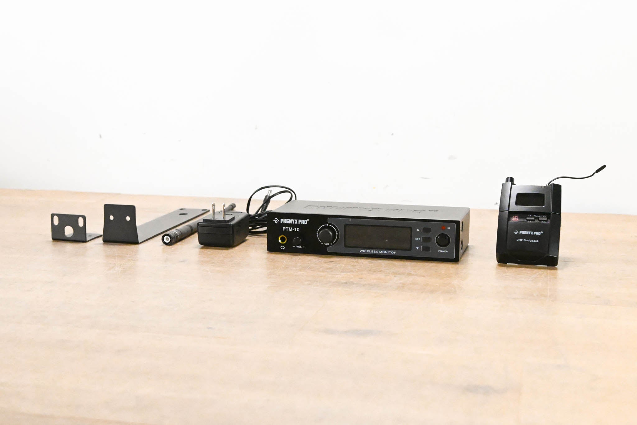 Phenyx Pro PTM-10 Stereo Wireless In-Ear Monitor System - 902-928 MHz