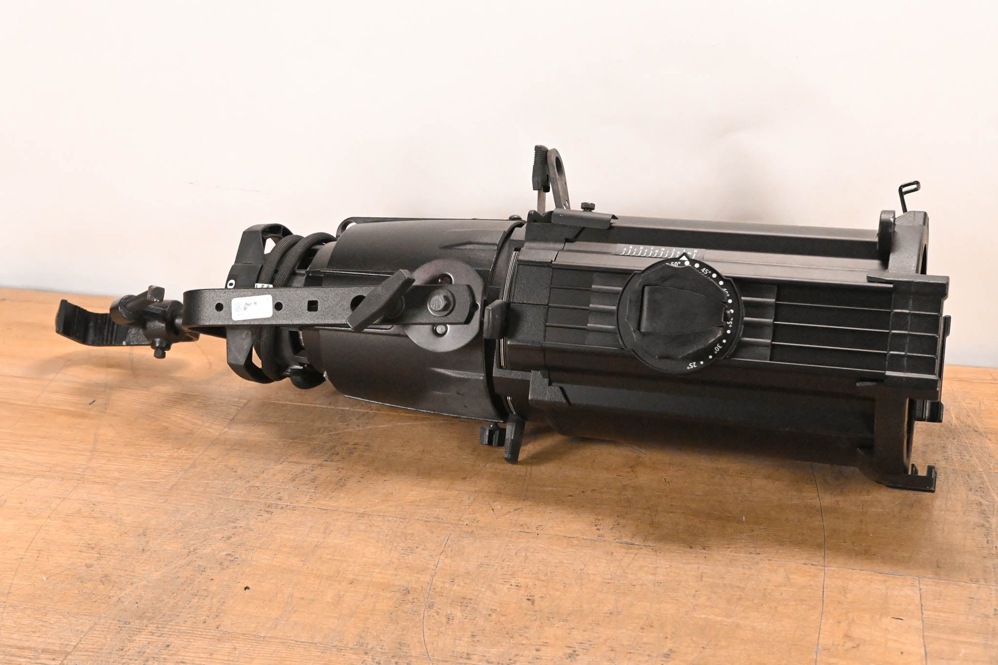 ETC Source Four Zoom 25-50 Degree 750 Ellipsoidal Light