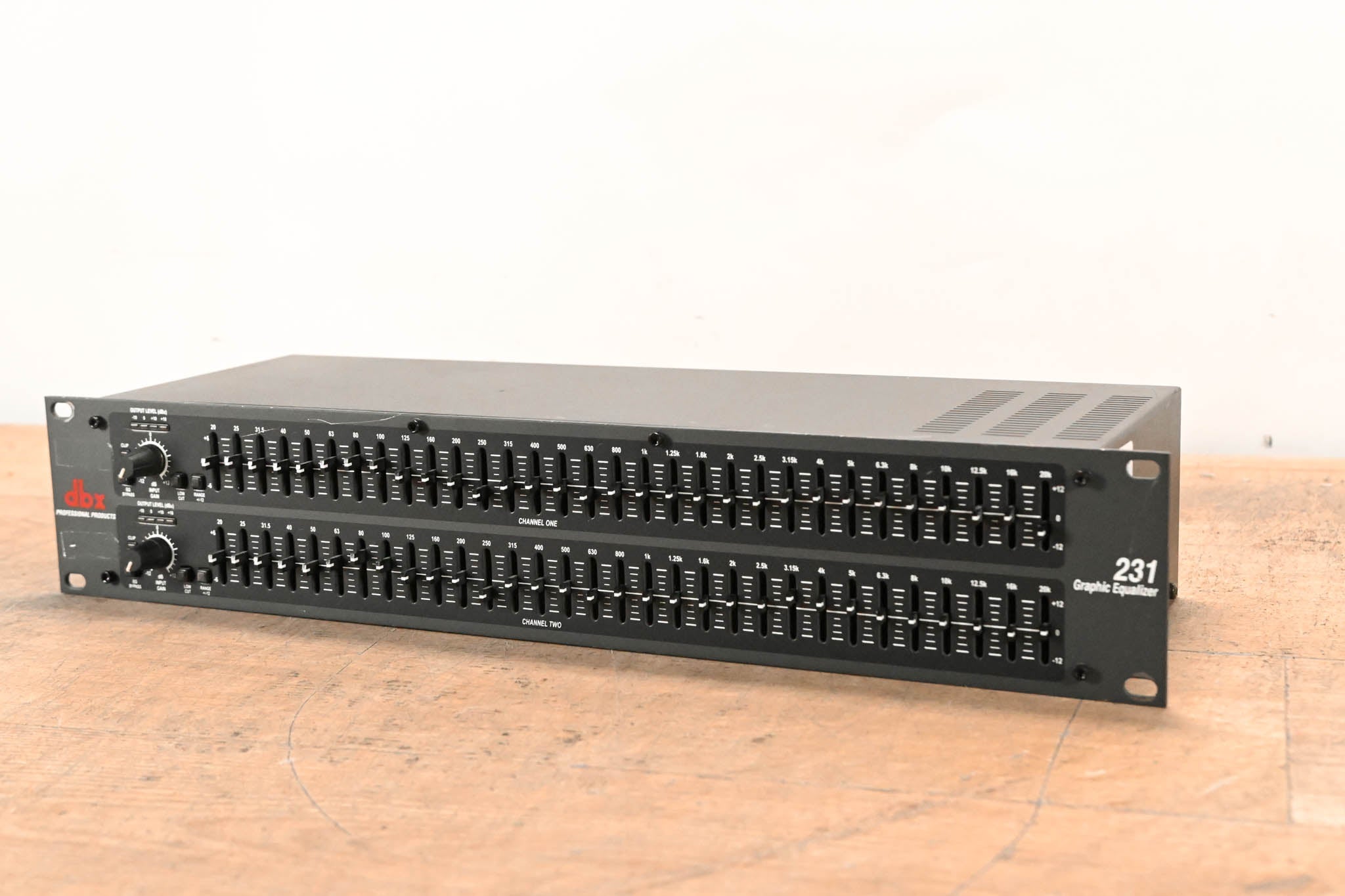 dbx 231 Dual-Channel 31-Band Graphic Equalizer
