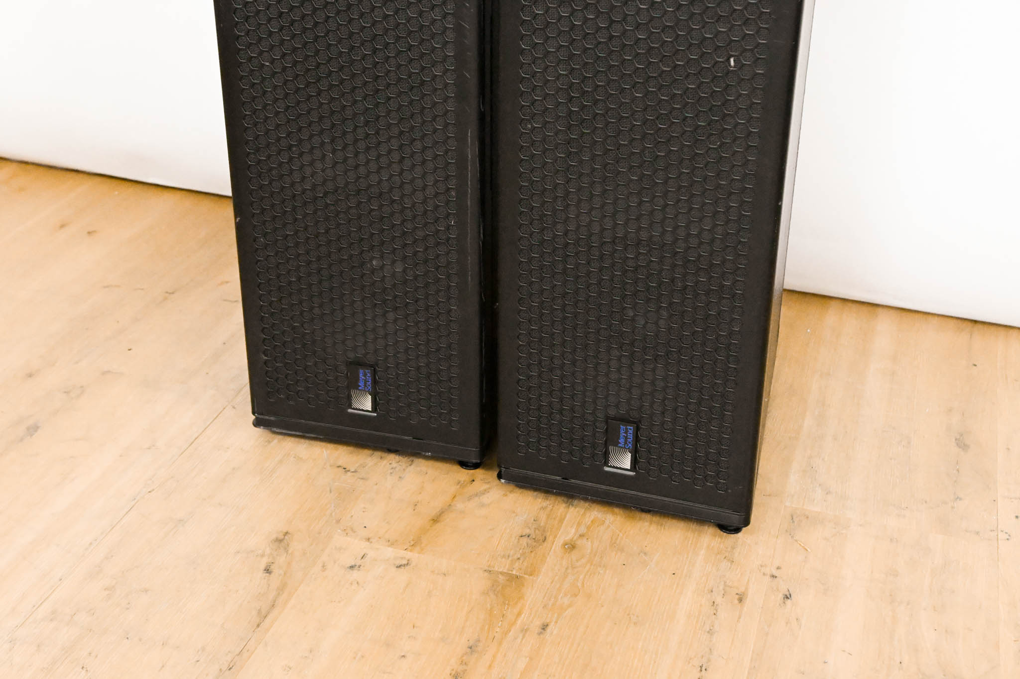 Meyer Sound M'elodie High-Power Curvilinear Array Loudspeaker (PAIR)