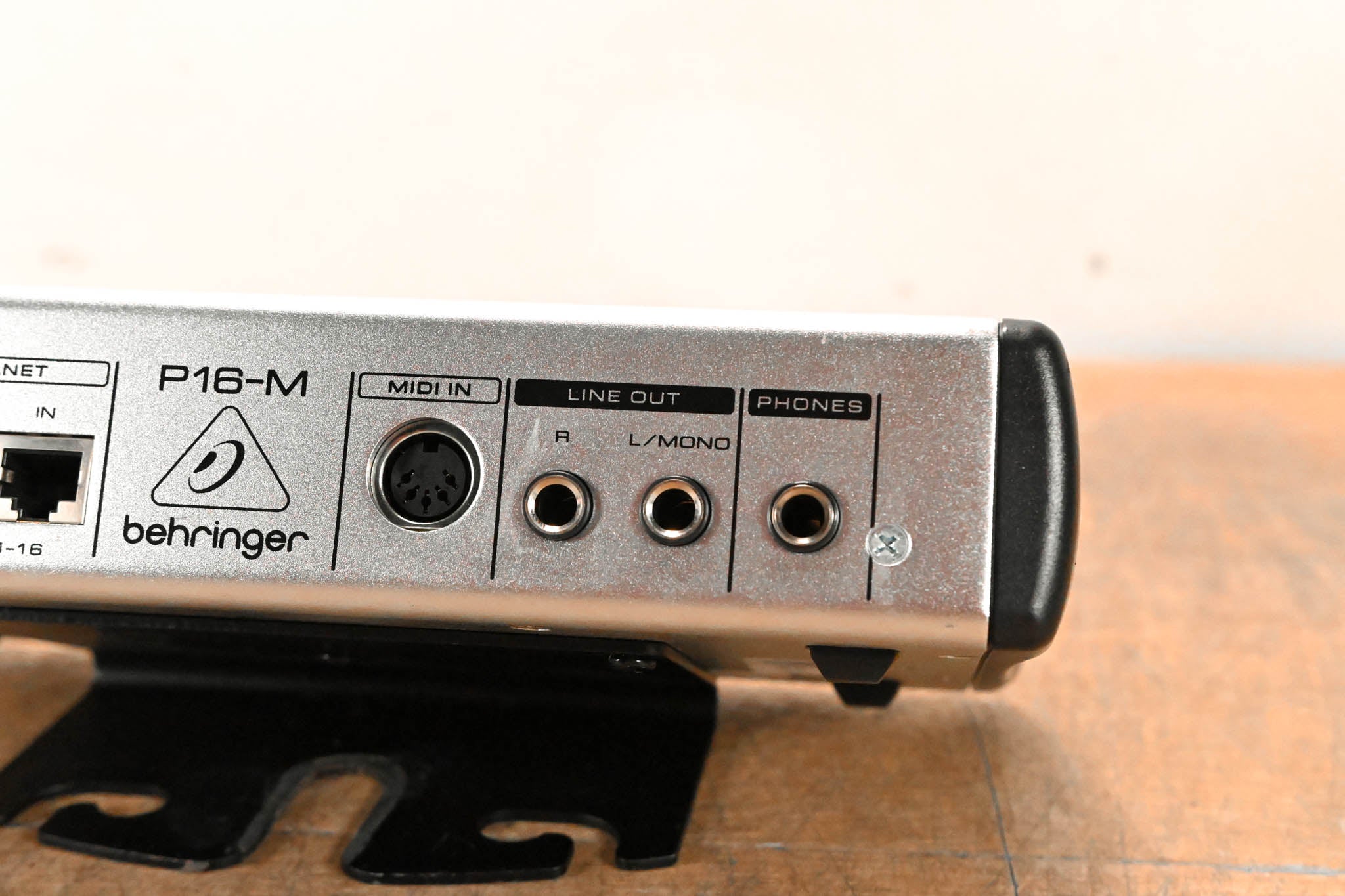 Behringer Powerplay P16-M 16-Channel Digital Personal Mixer