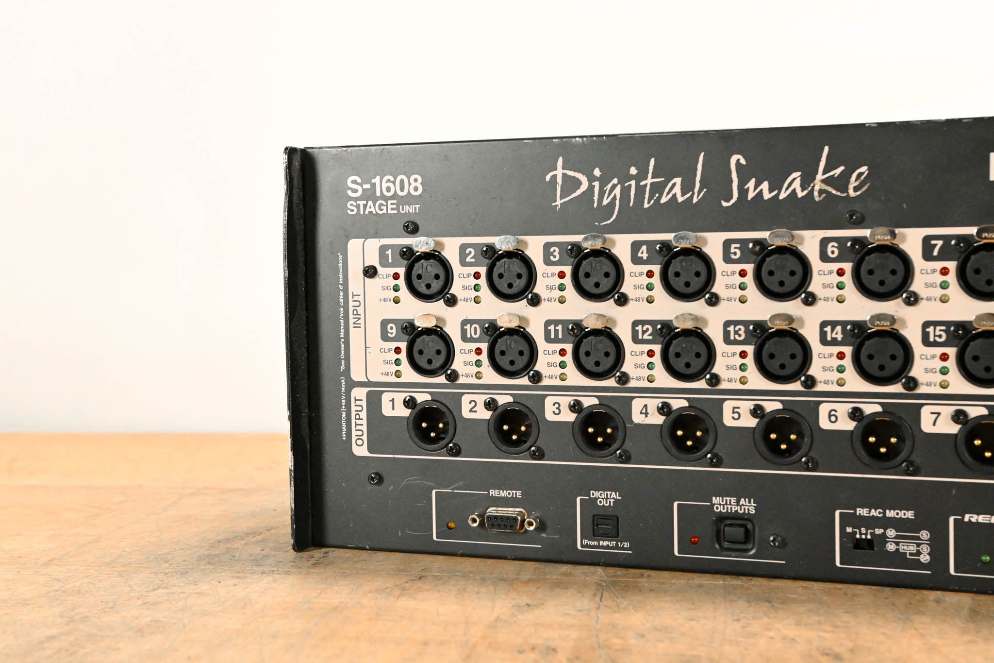 Roland S-1608 16 x 8 Stage Unit