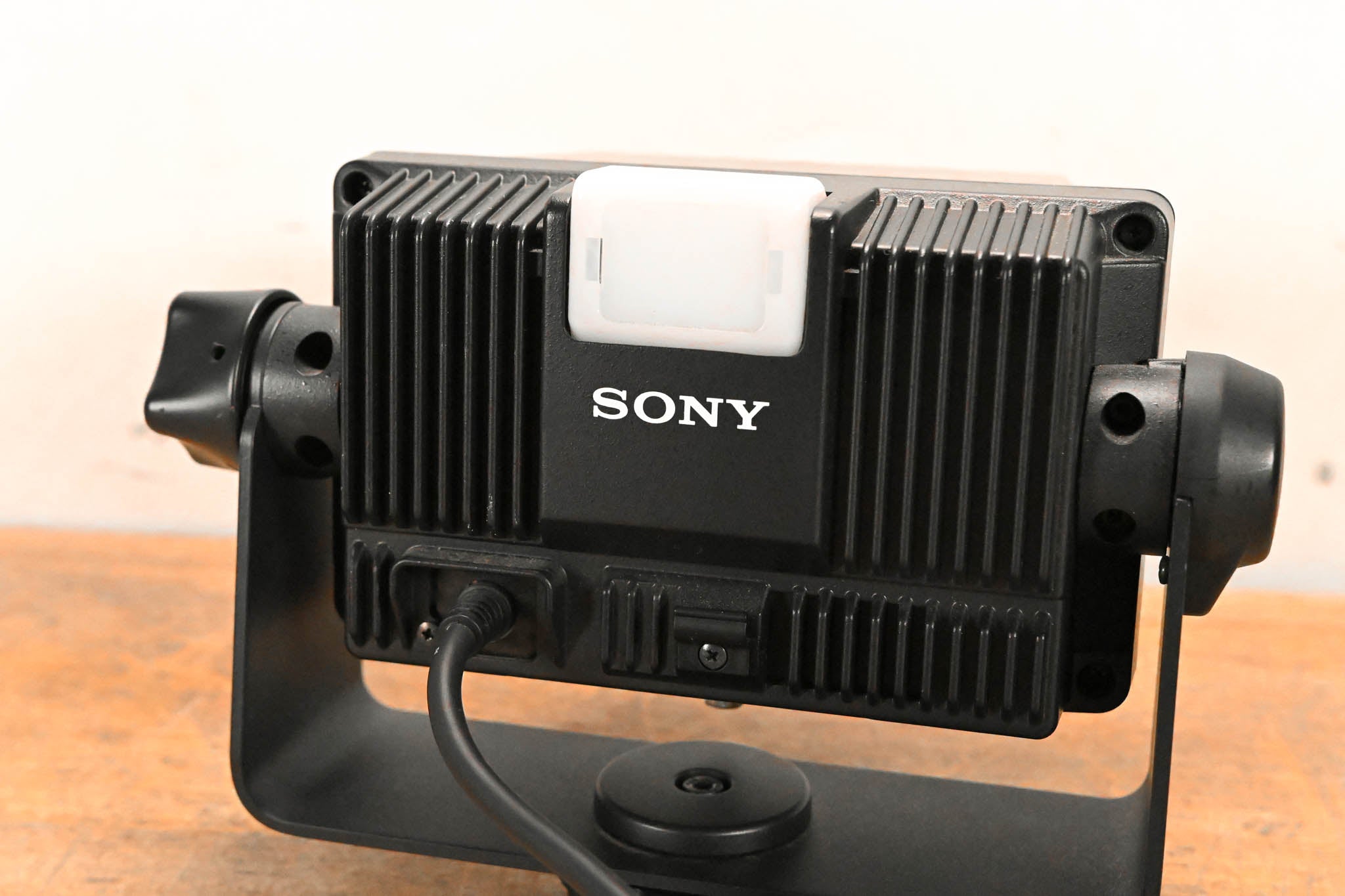 Sony DXF-C50WA 5-inch LCD Color Viewfinder for HXC-D70 SD/HD Camera