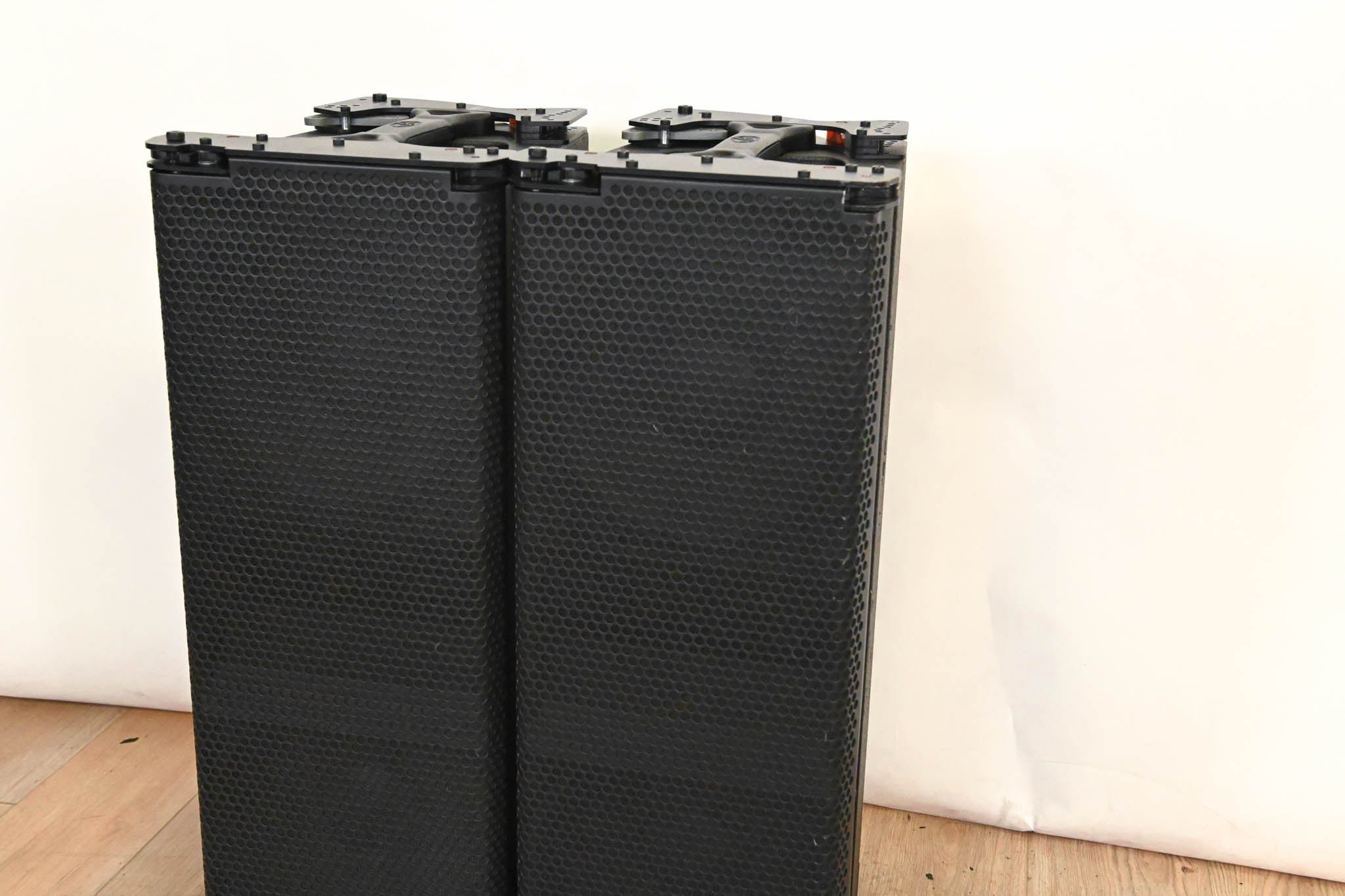 DAS Audio Event 210A 2x10" 3-Way Active Line Array Loudspeaker (PAIR)