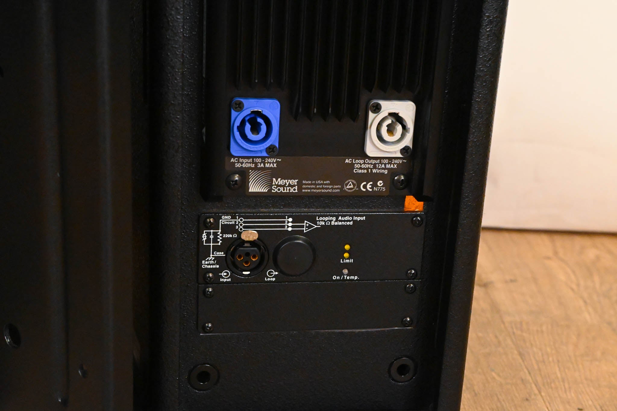 Meyer Sound UPJ-1P Compact VariO Loudspeaker (PAIR)