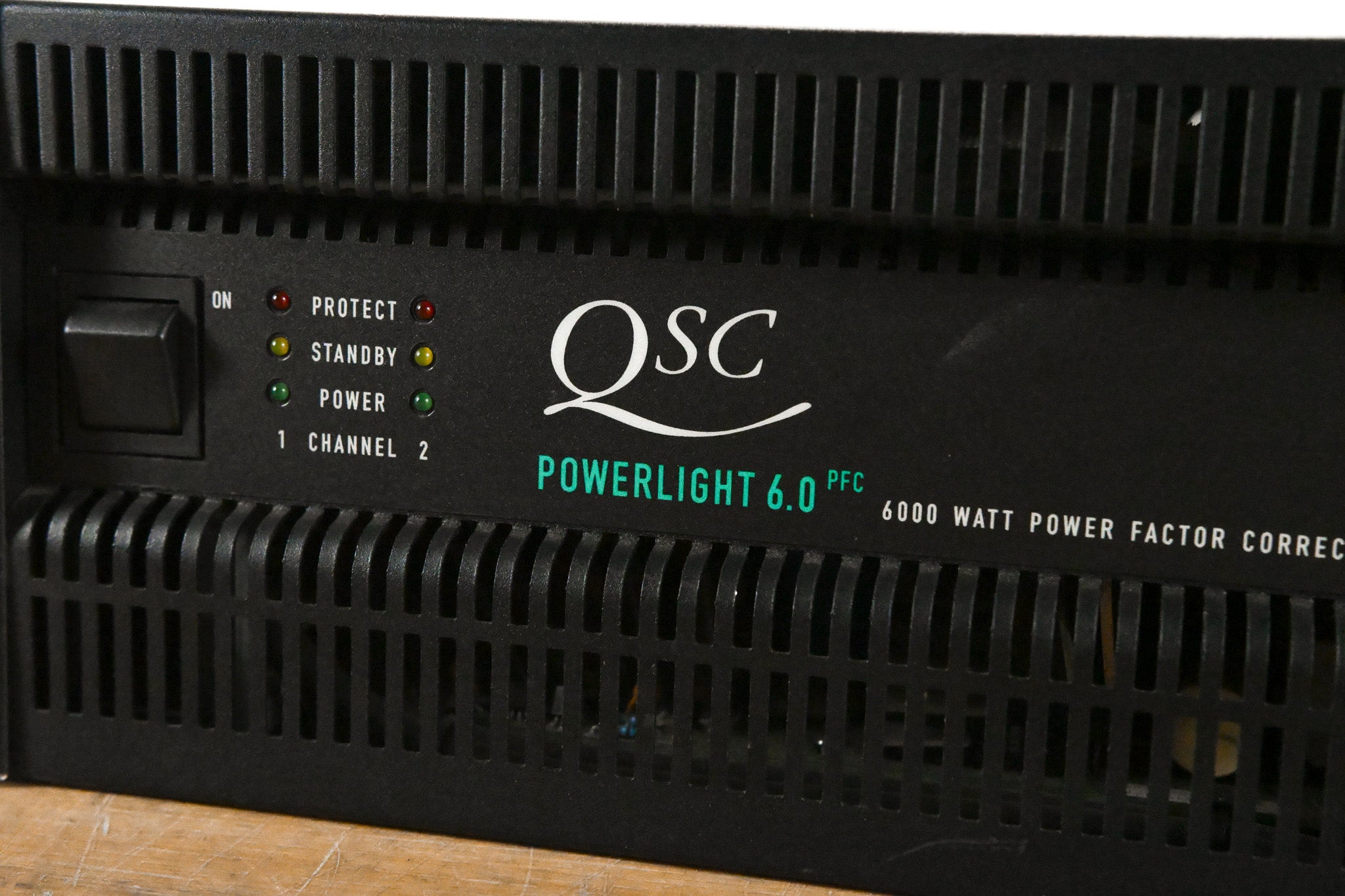 QSC PowerLight 6.0 PFC Power Factor Corrected 2-Channel Power Amplifier