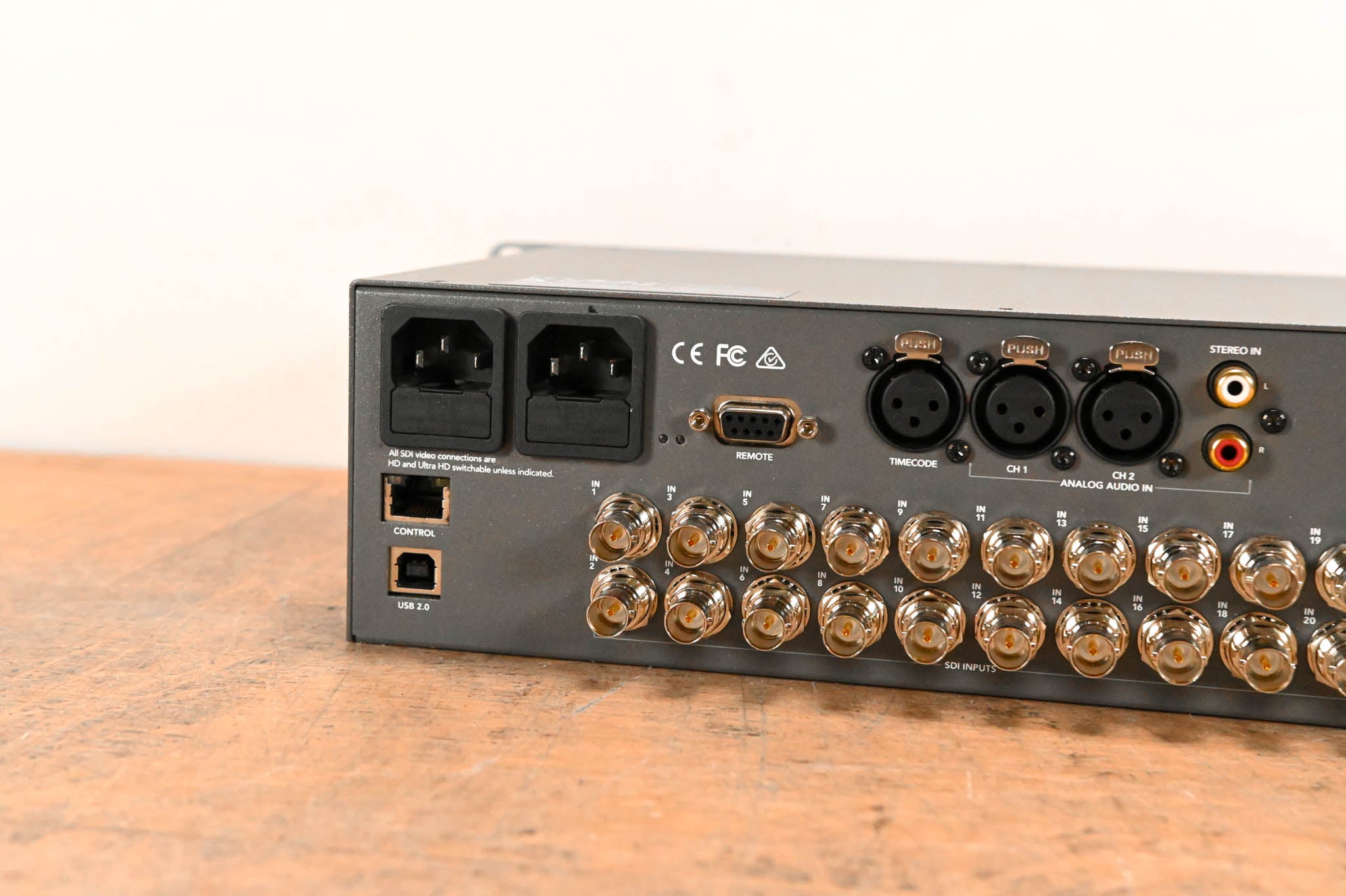 Blackmagic Design ATEM 4 M/E Broadcast Studio 4K