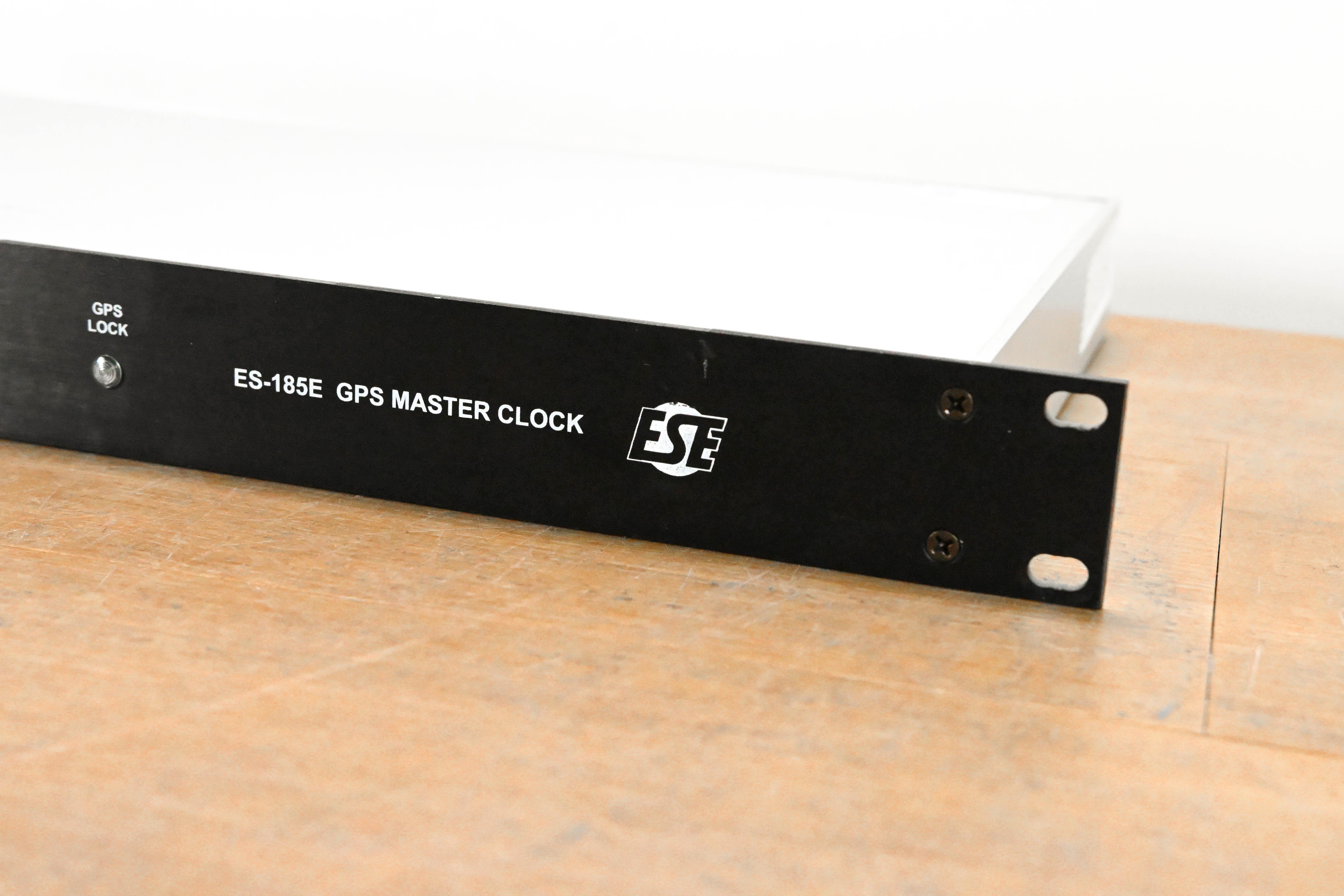 ESE ES-185E GPS Master Clock/Time Code Generator