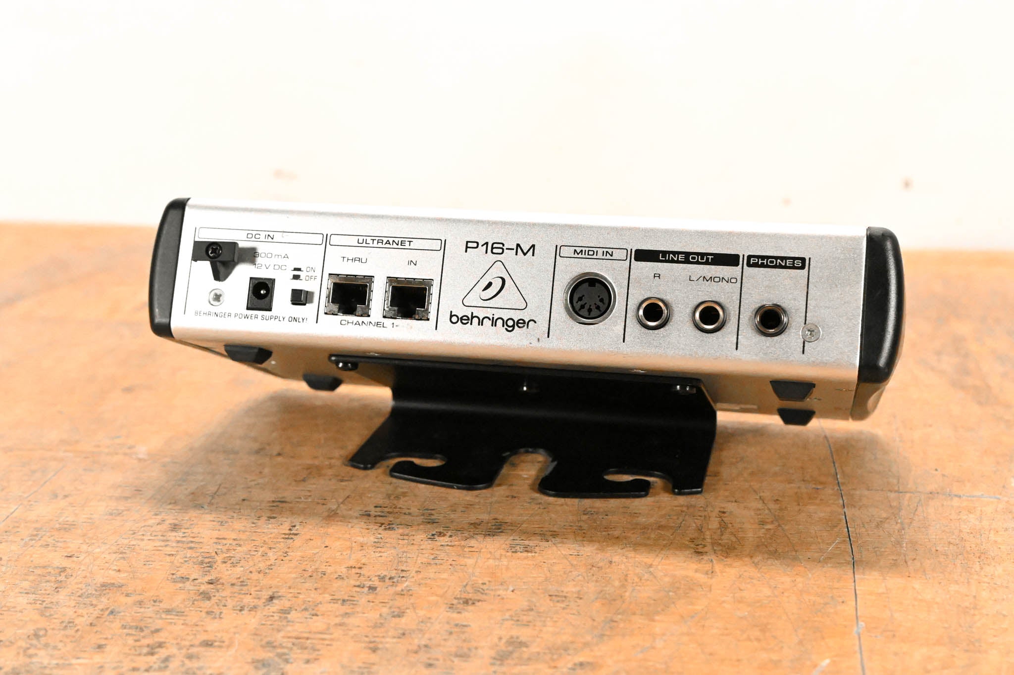 Behringer Powerplay P16-M 16-Channel Digital Personal Mixer
