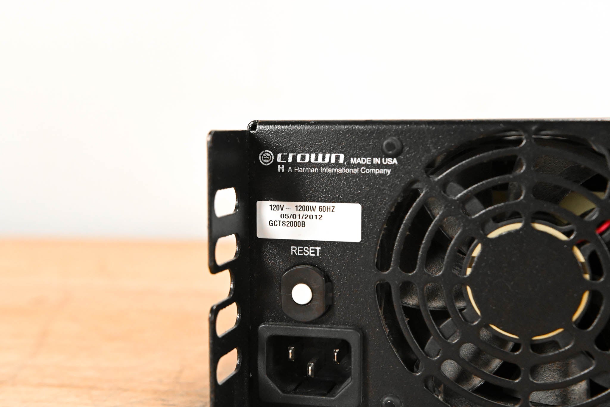 Crown CTs 2000 2-Channel 1000W Power Amplifier