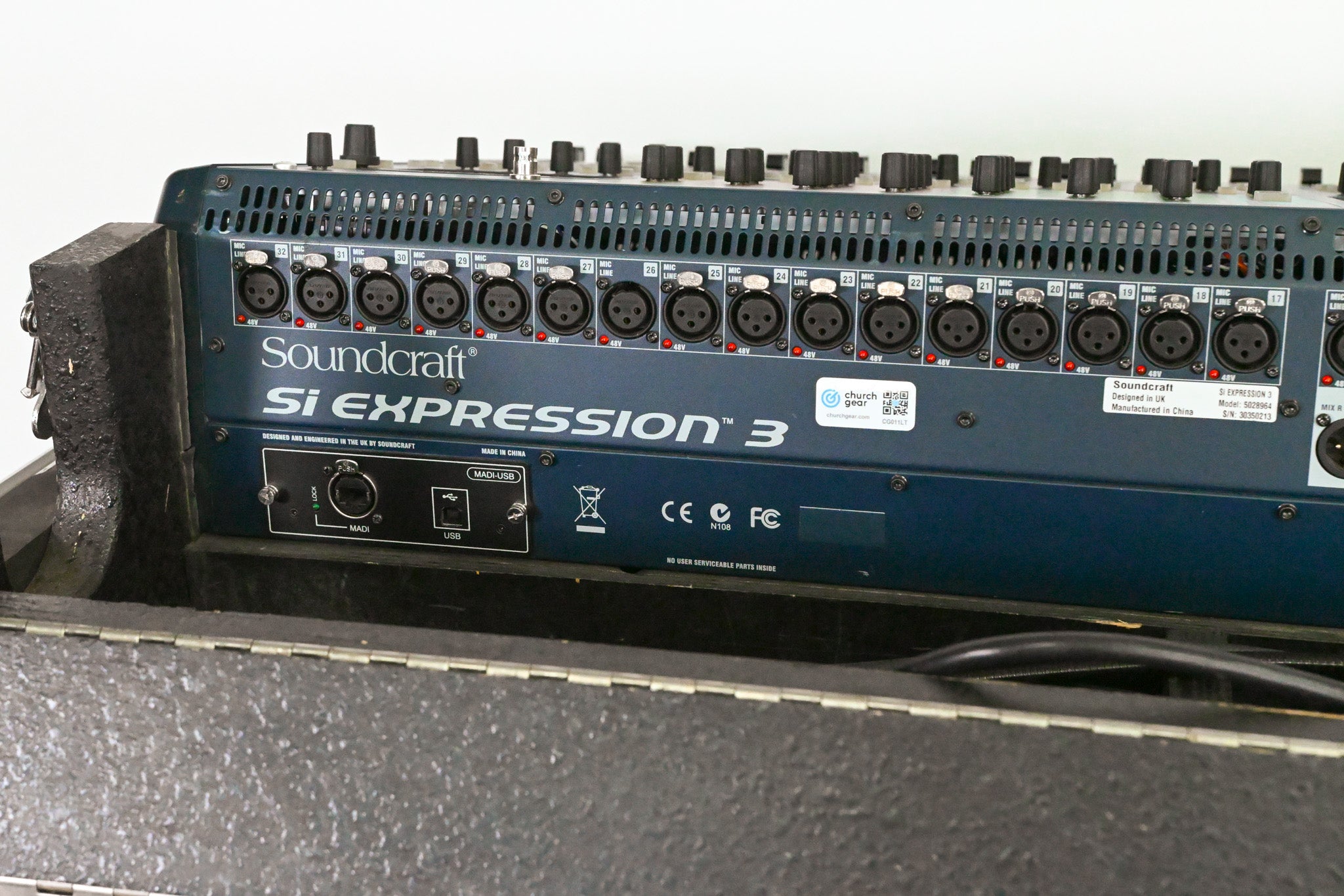 Soundcraft Si Expression 3 Digital Mixer w/ MADI-USB Card & Road Case