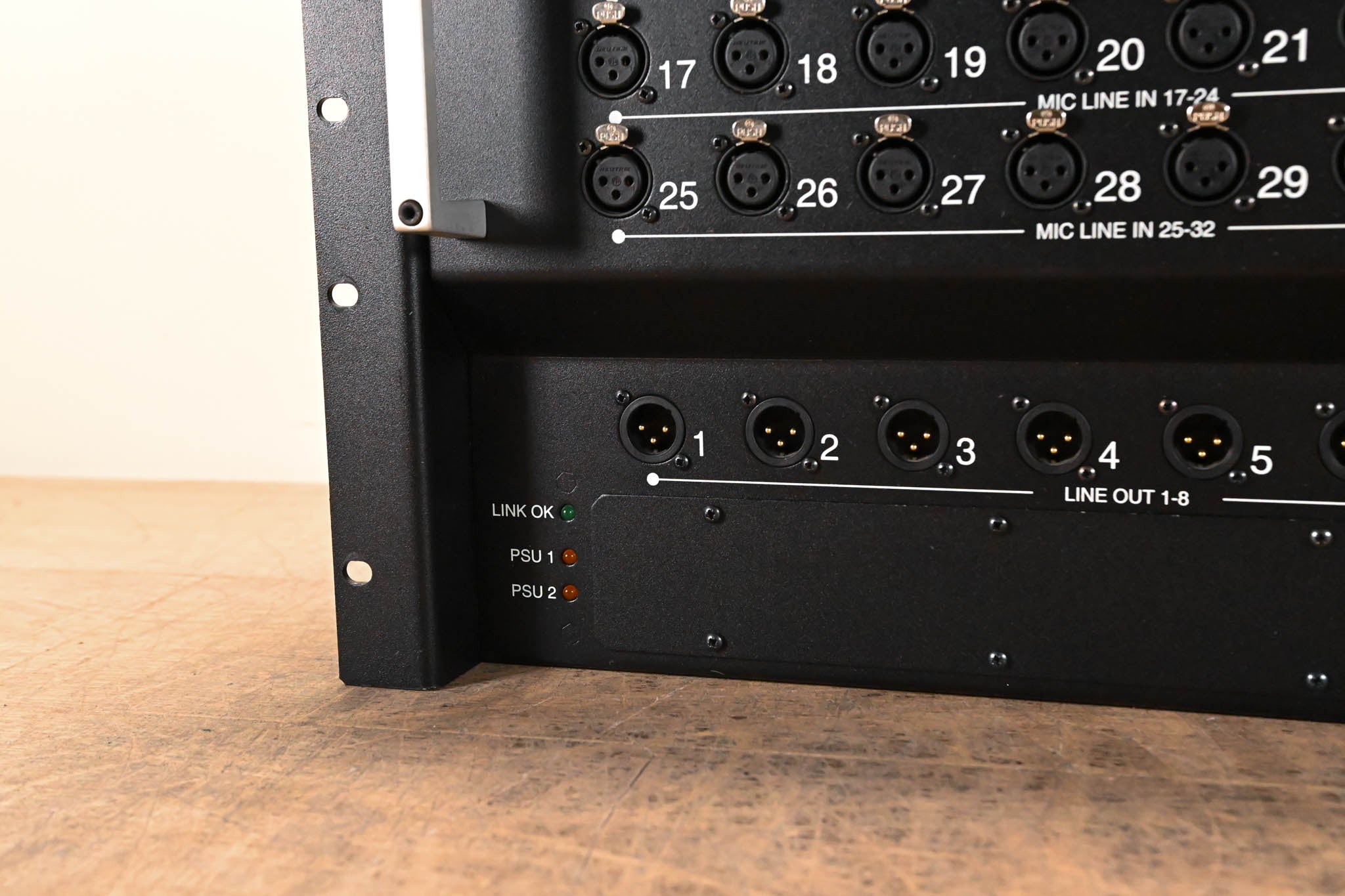 DiGiCo D-Rack 32 x 8 Cat 6 Analog I/O Stage Box