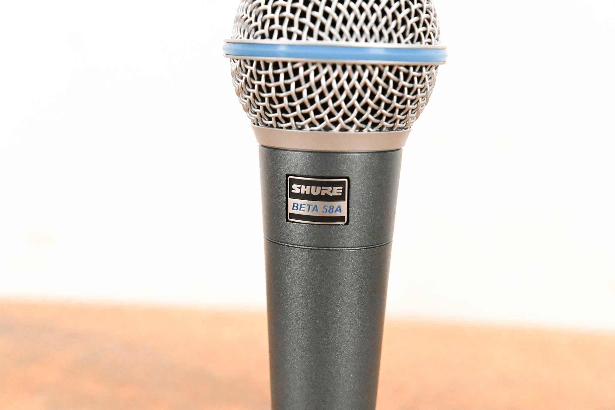 Shure BETA 58A Supercardioid Dynamic Vocal Microphone