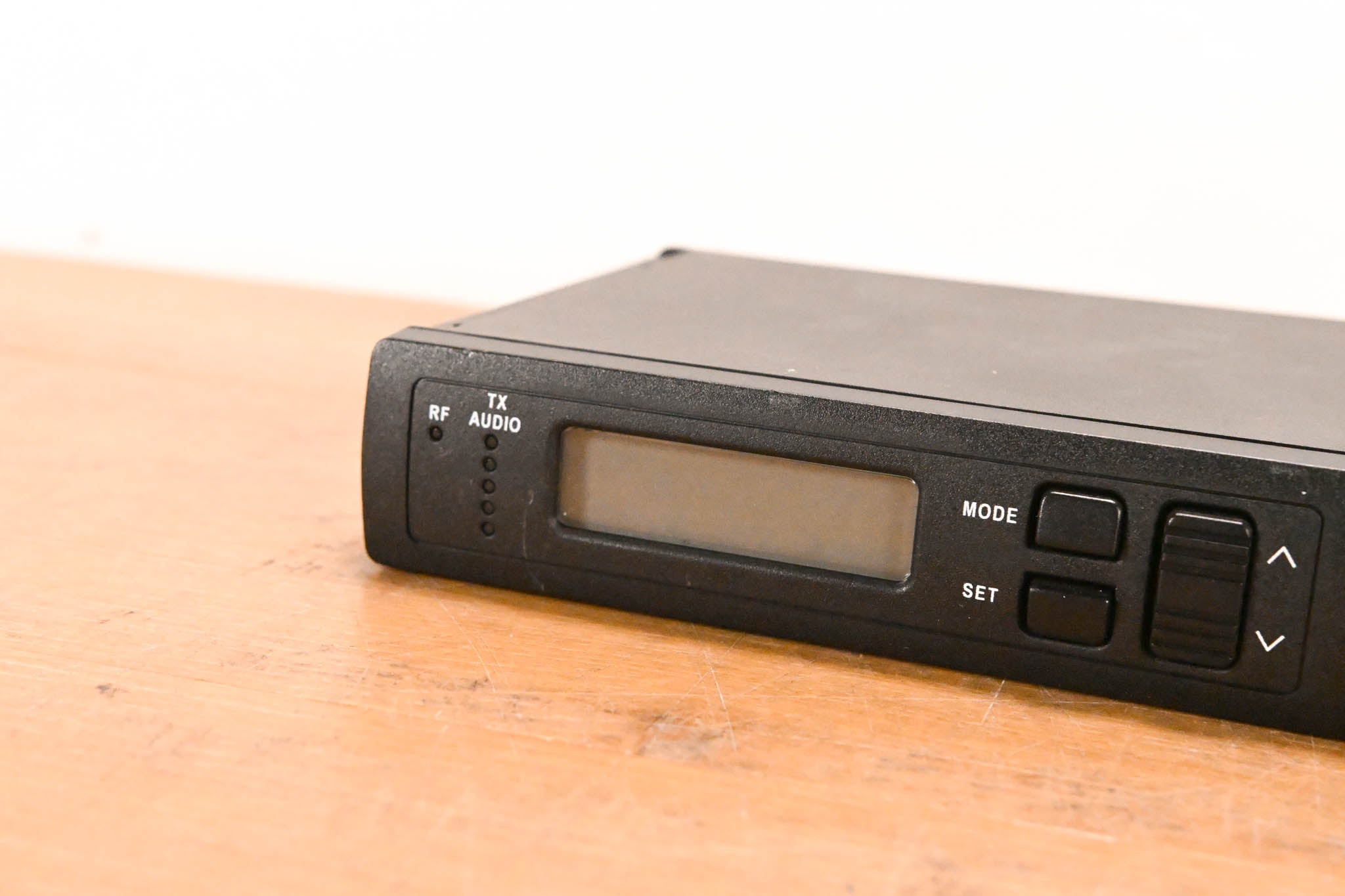 Shure ULXS24/58 Handheld Wireless System - J1 Band (NO POWER SUPPLY)