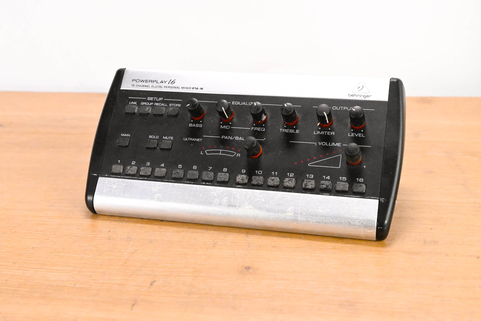 Behringer Powerplay P16-M 16-Channel Digital Personal Mixer