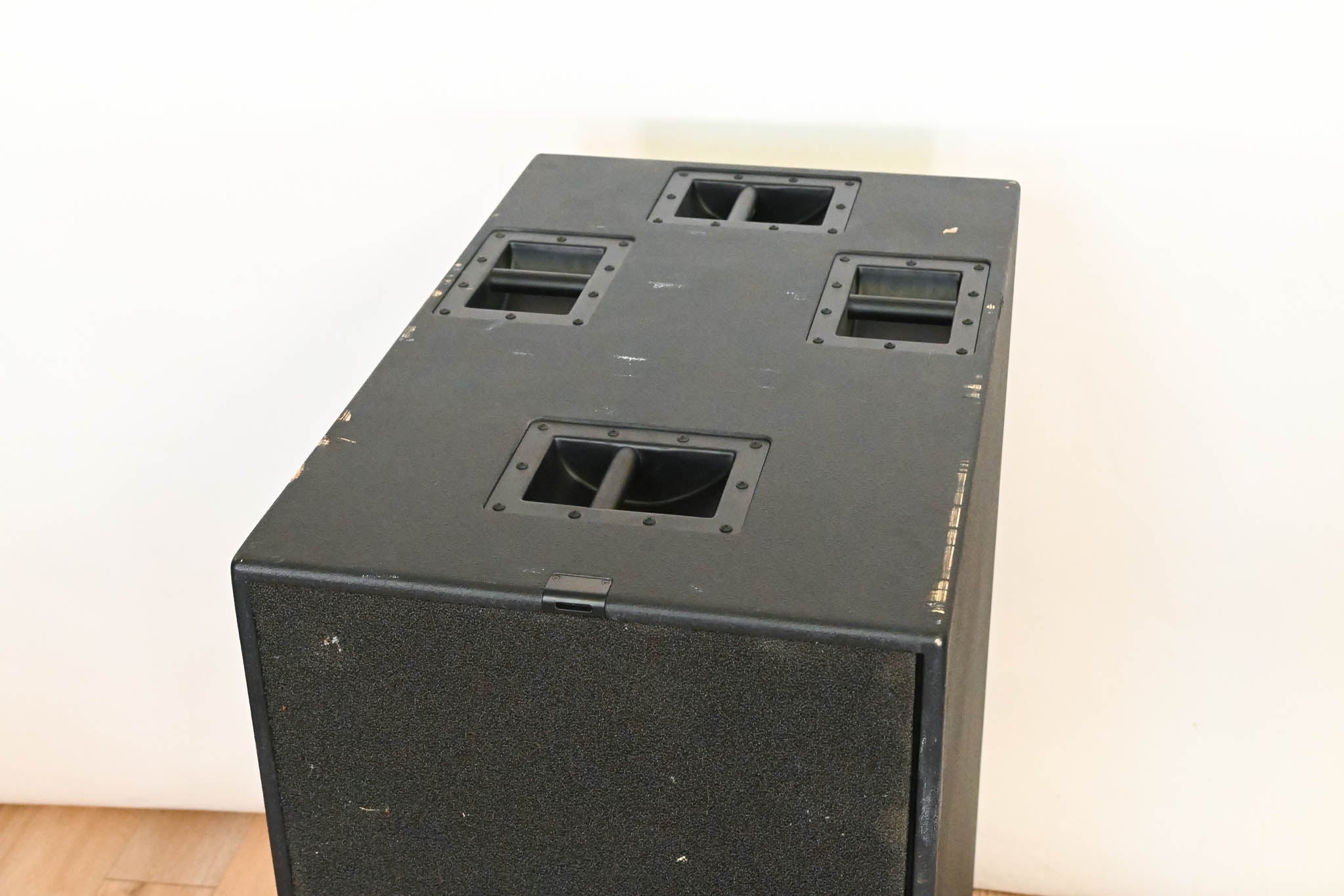 d&b audiotechnik B2-SUB 2 x 18" Passive Subwoofer