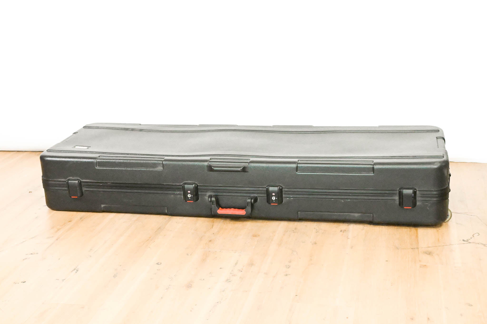 Gator Cases GTSA-KEY88 TSA ATA Molded 88-Note Keyboard Case w/ Wheels