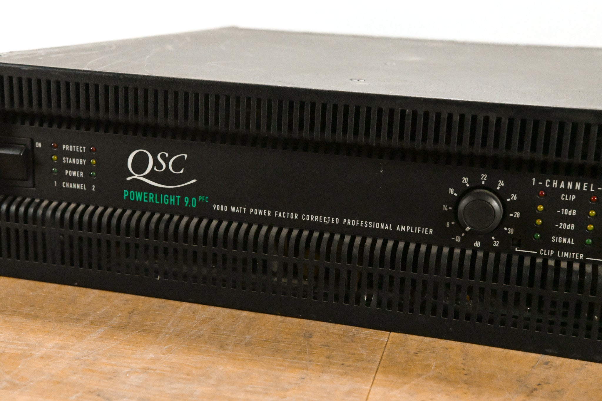 QSC PowerLight 9.0 PFC Power Factor Corrected 2-Channel Power Amplifier