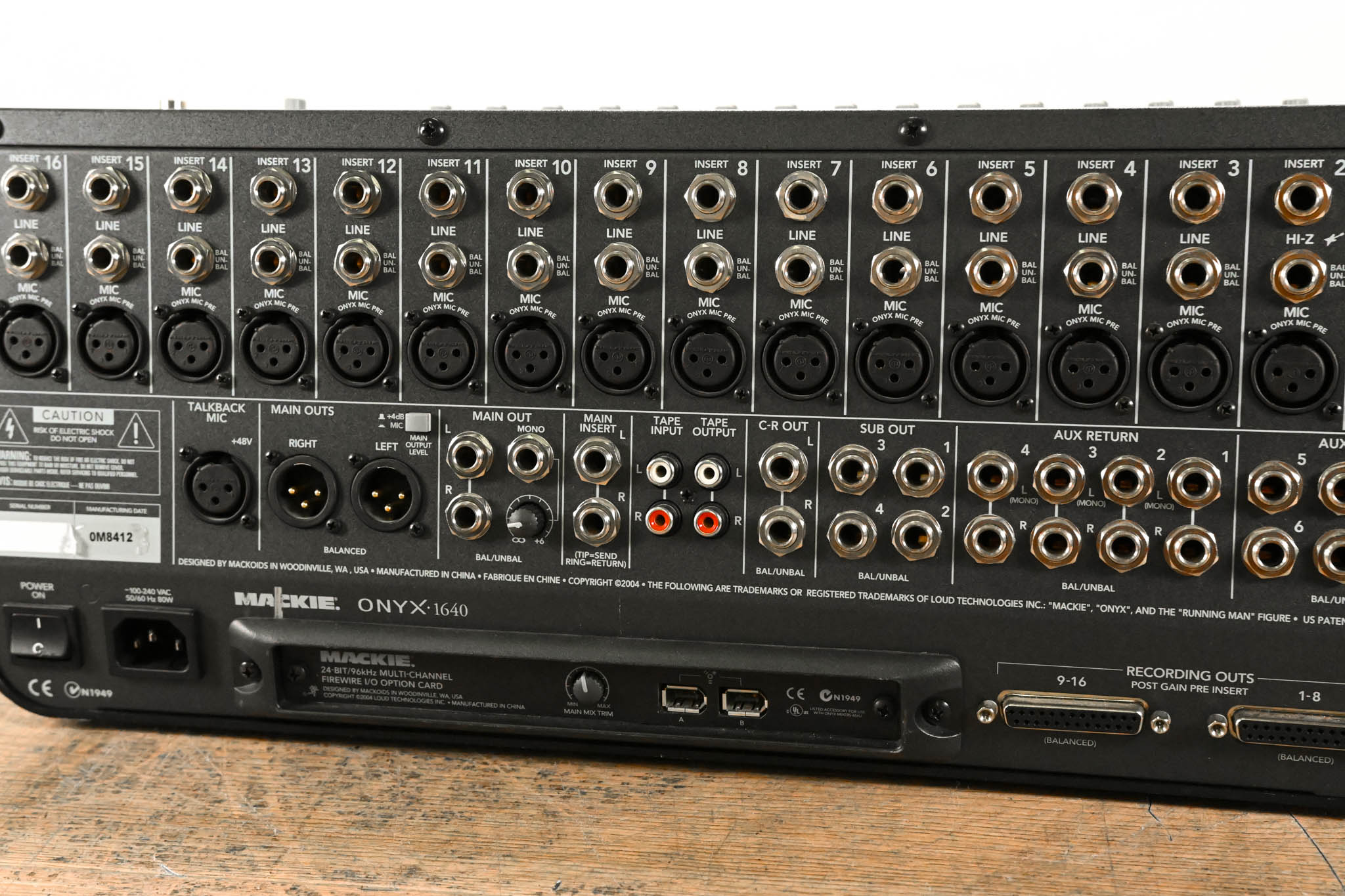 Mackie Onyx 1640 16-Channel 4-Bus Analog Mixer