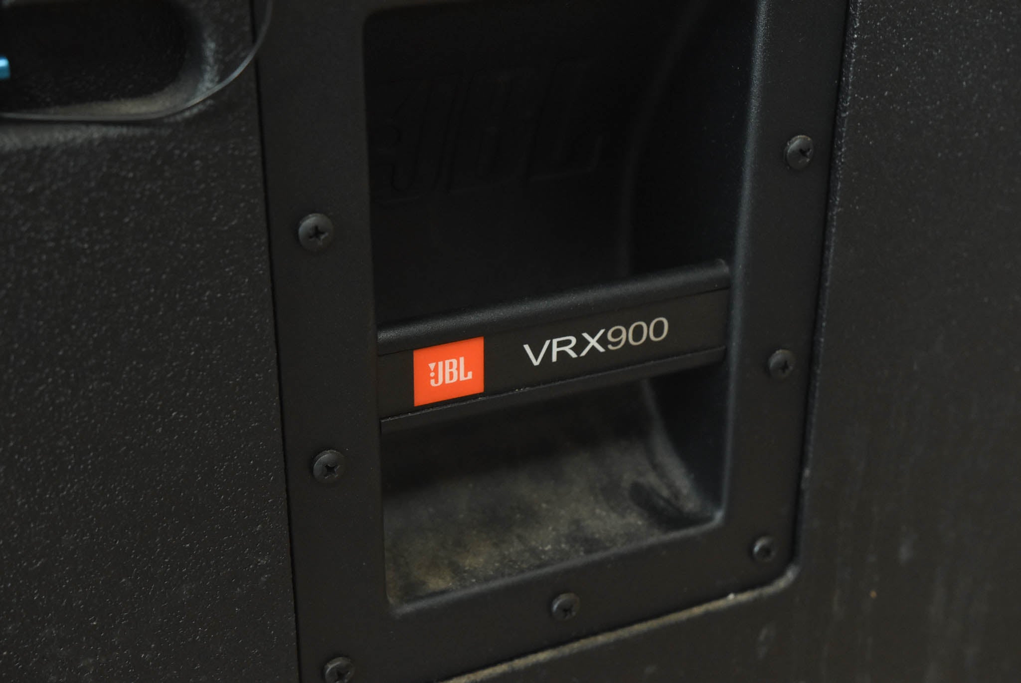 JBL VRX918SP 18-inch Powered Flyable Subwoofer