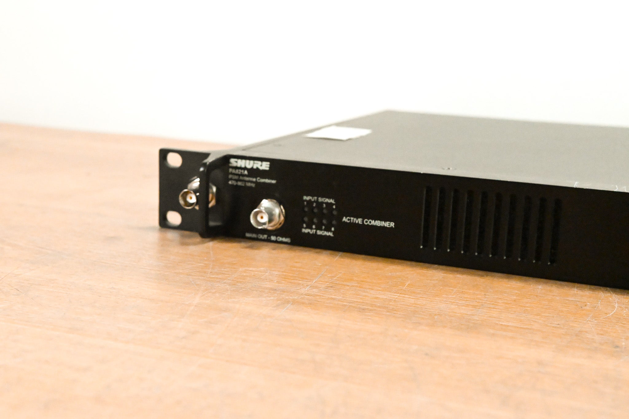 Shure PA821A Antenna Combiner for PSM Wireless Systems  - 470-952 MHz