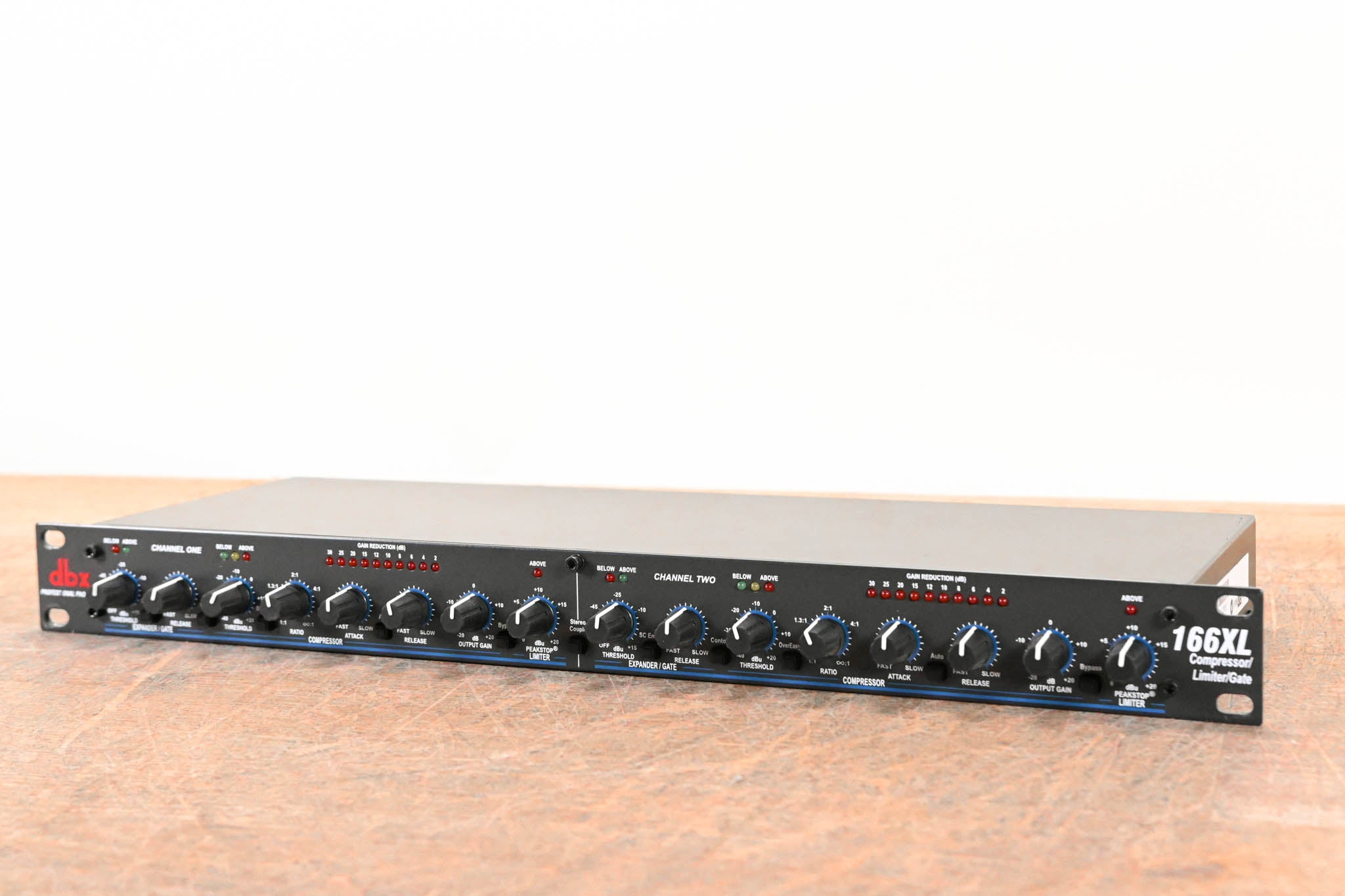 dbx 166XL 2-Channel Compressor/Limiter/Gate