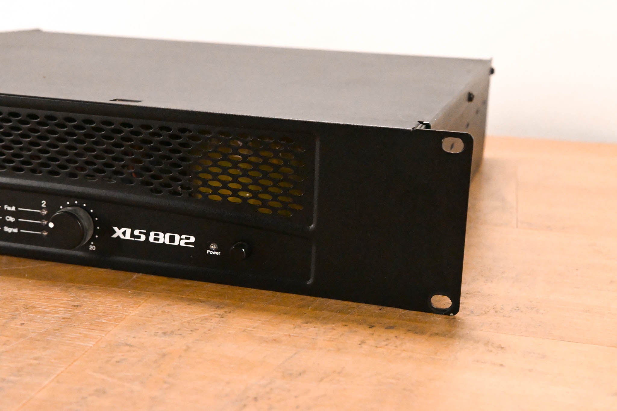 Crown XLS 802 2-Channel Power Amplifier