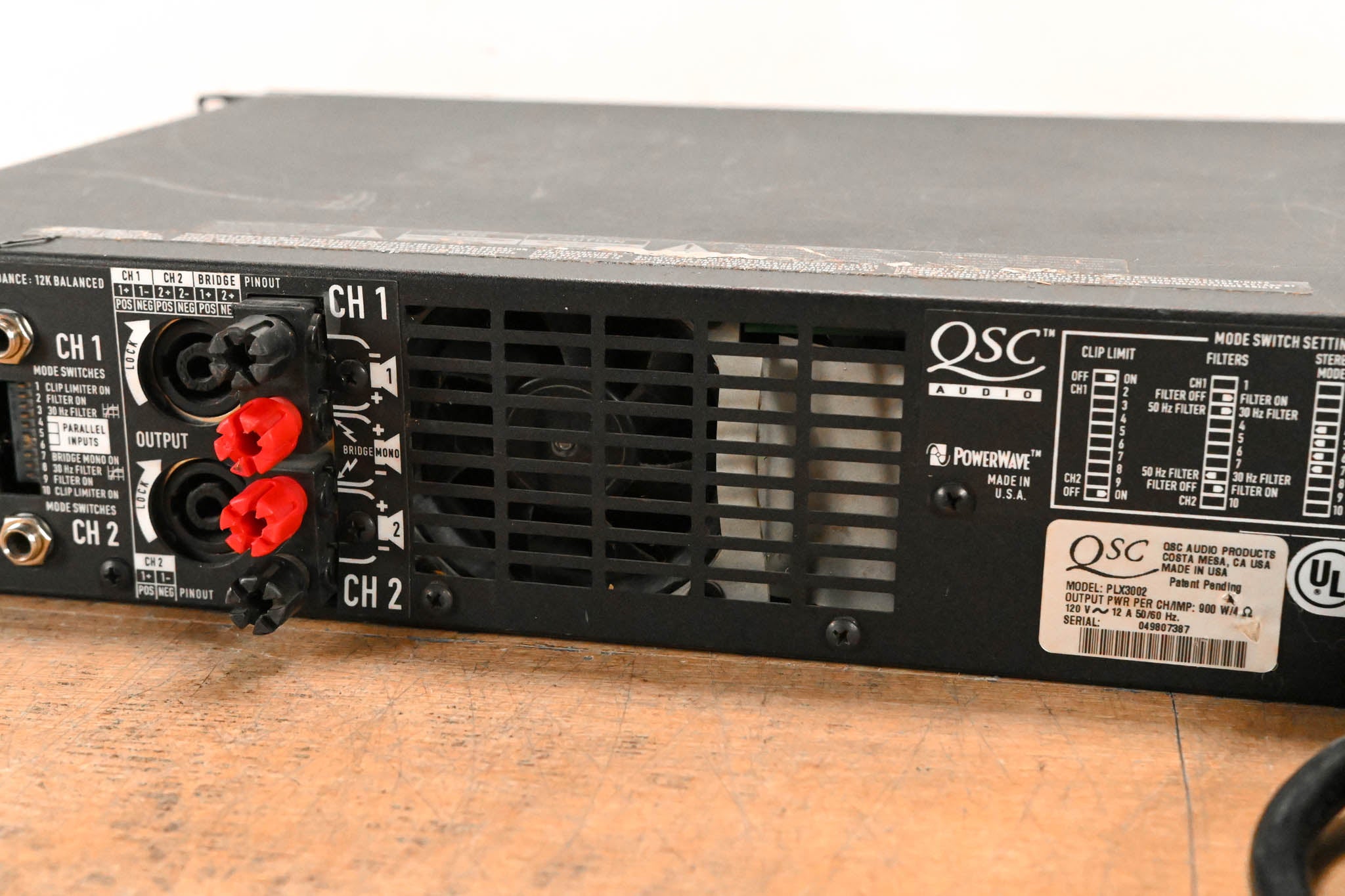 QSC PLX3002 2-Channel Power Amplifier