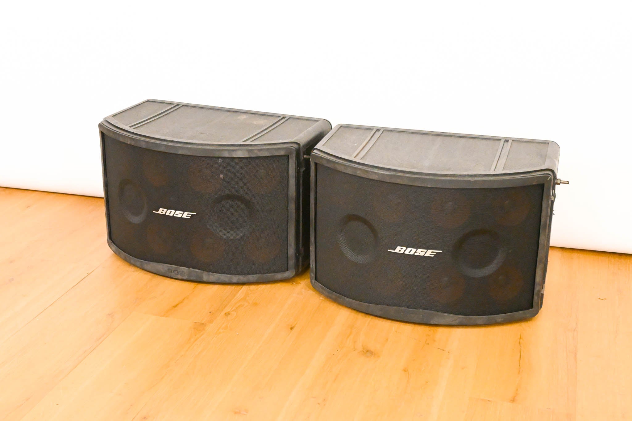 Bose Panaray 802 Series III Full-Range Passive Loudspeaker (PAIR)