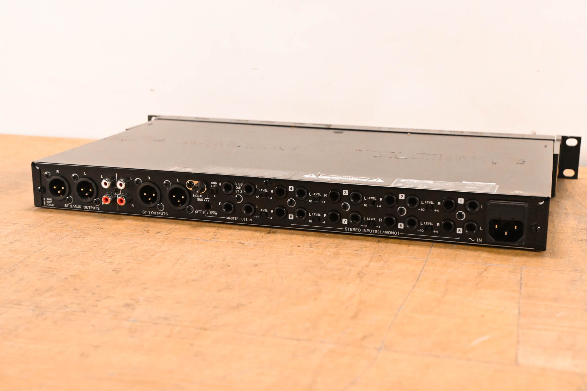 TASCAM LM-8ST Rackmount Line Mixer
