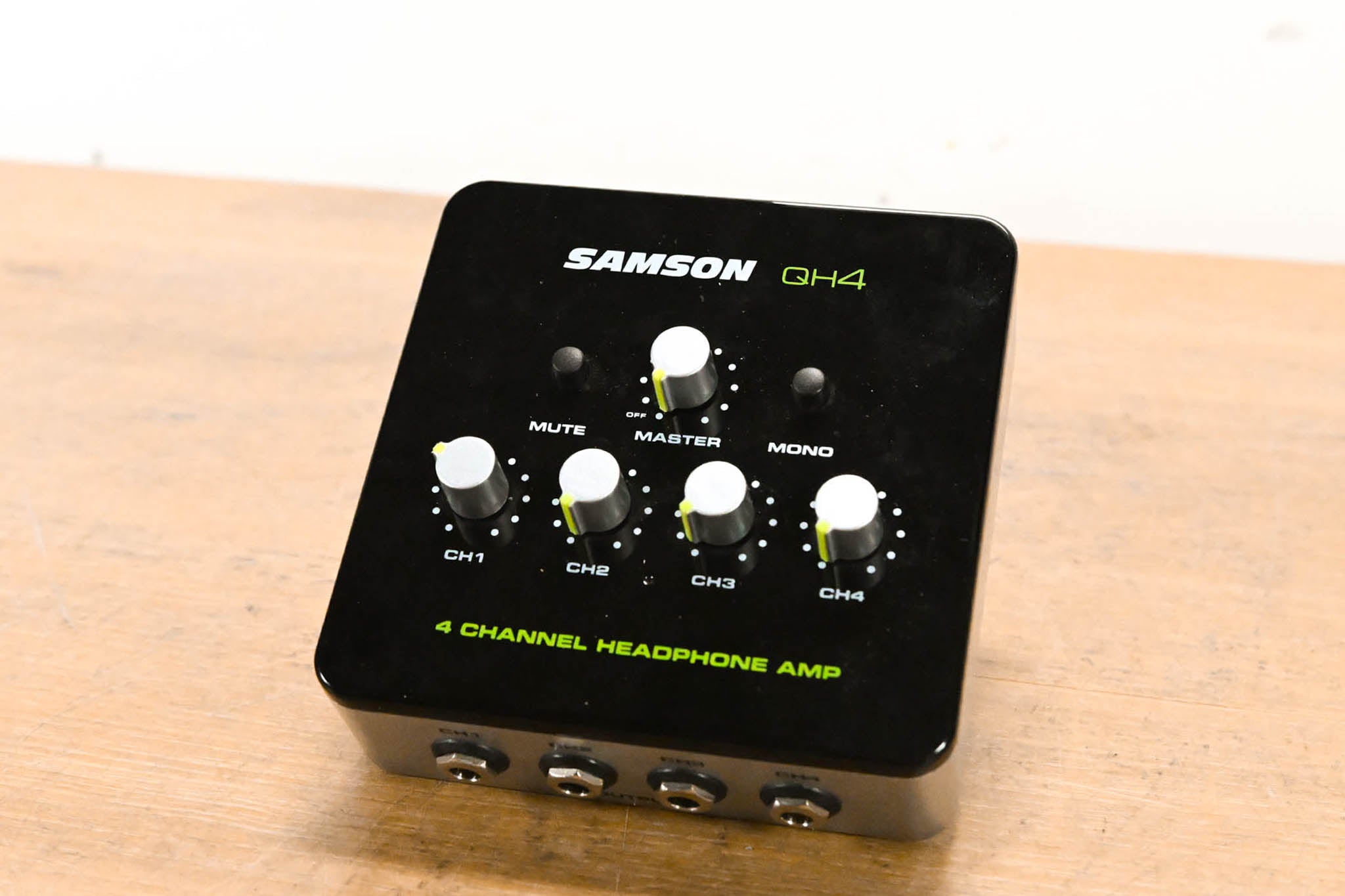 Samson QH4 4-Channel Headphone Amplifier