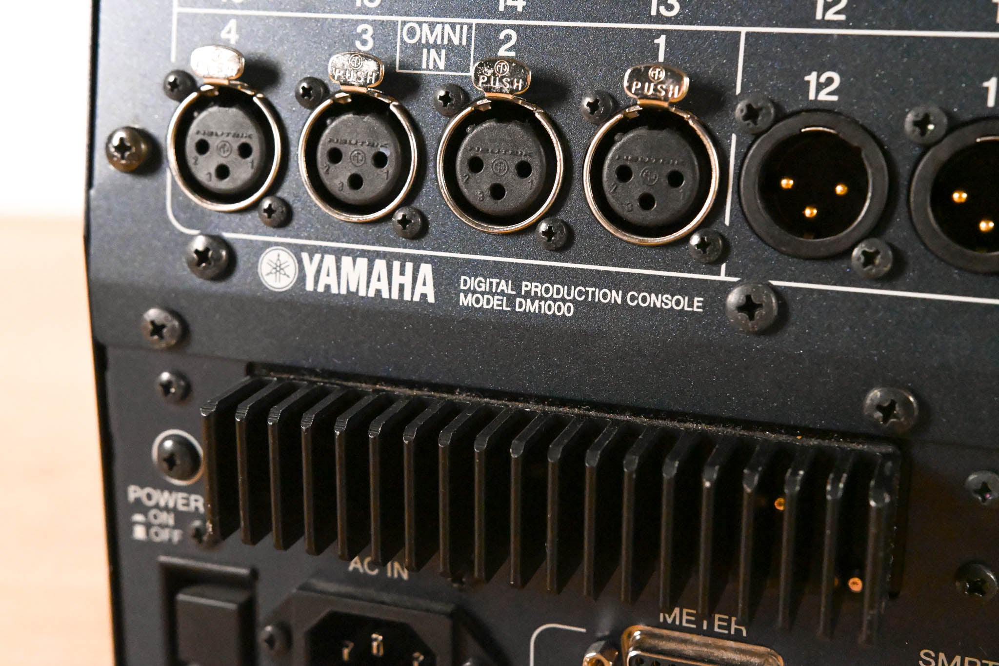 Yamaha DM1000 48-Channel Digital Audio Mixing Console